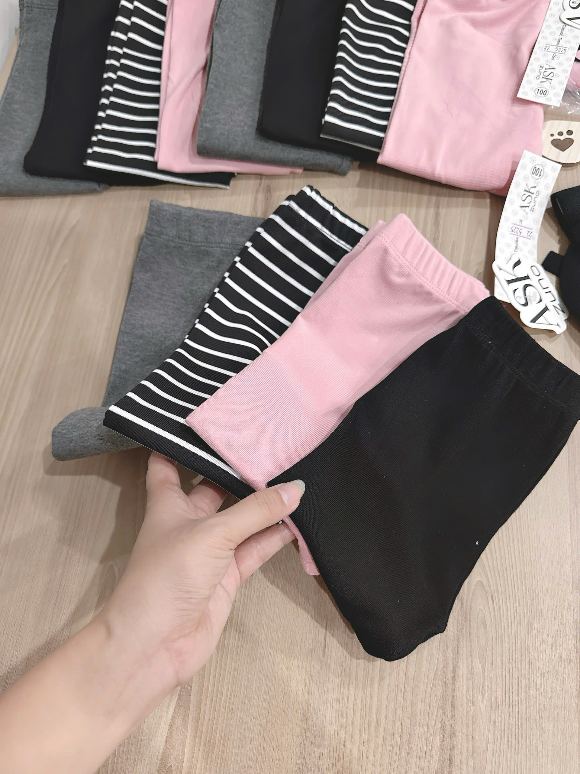 GOM A698 - SET 4 QUẦN ZIP TONE GHI HỒNG