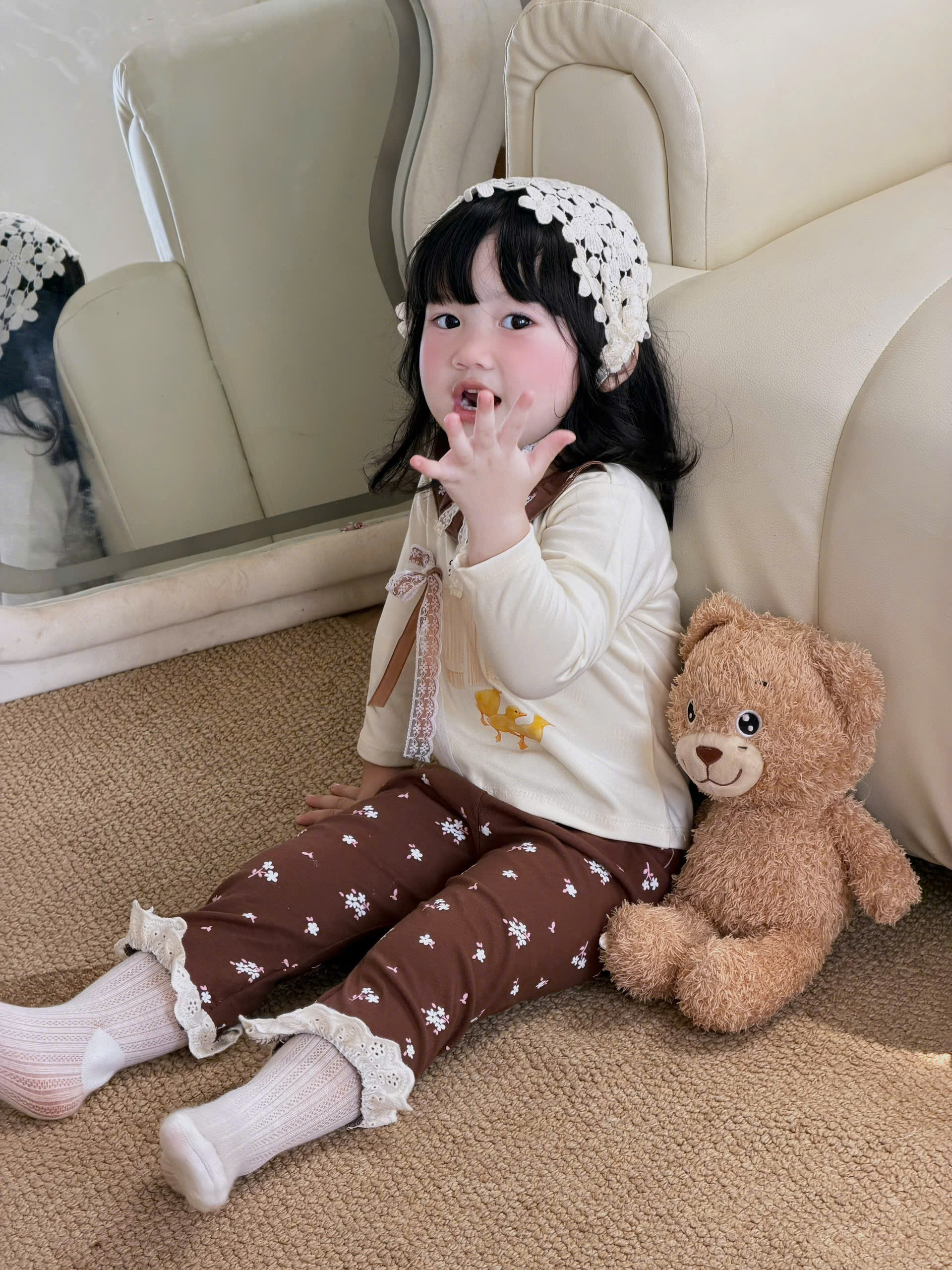 GOM A825 - SET 2 BỘ NÂU BE HOA NHÍ