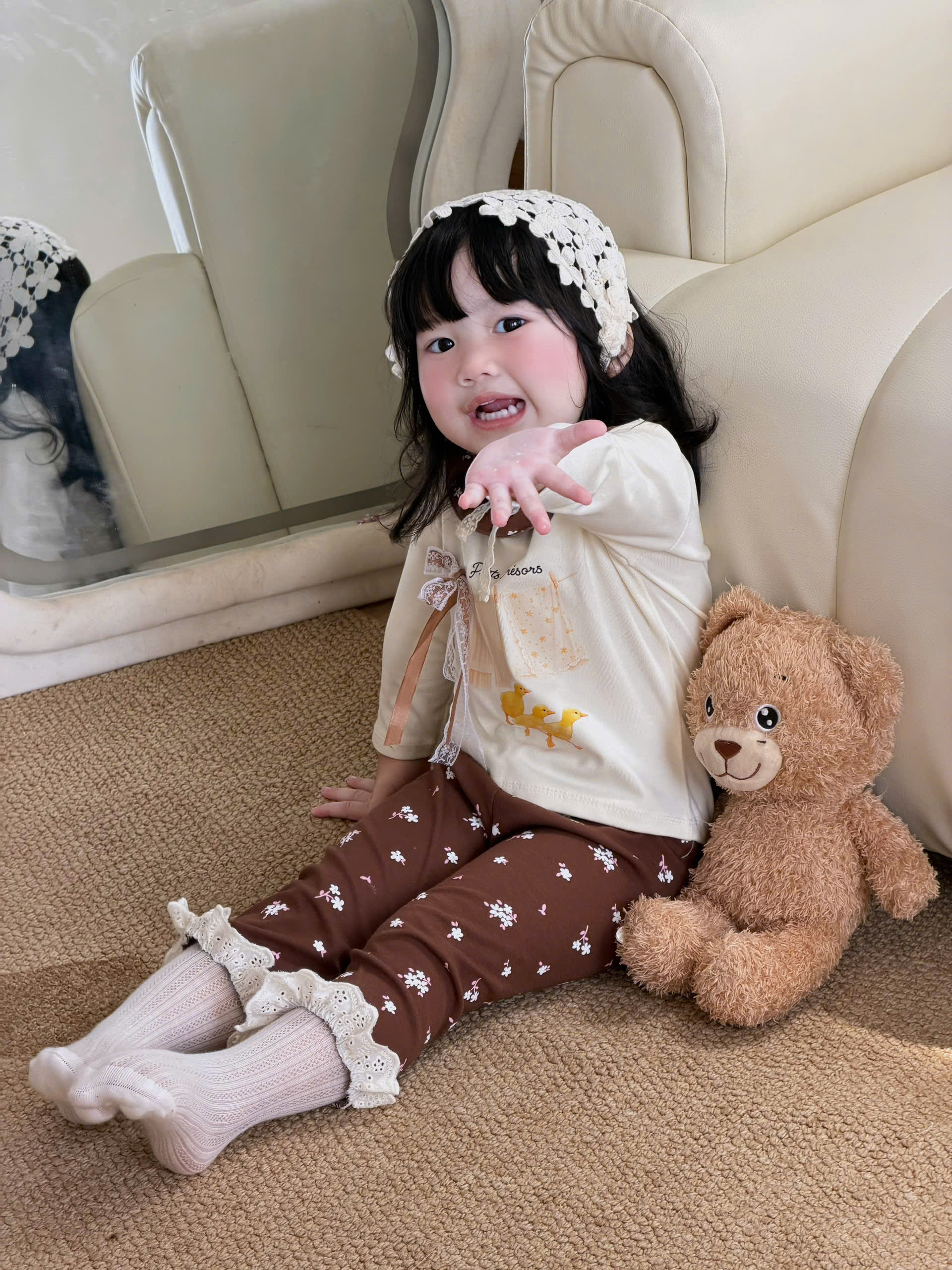 GOM A825 - SET 2 BỘ NÂU BE HOA NHÍ