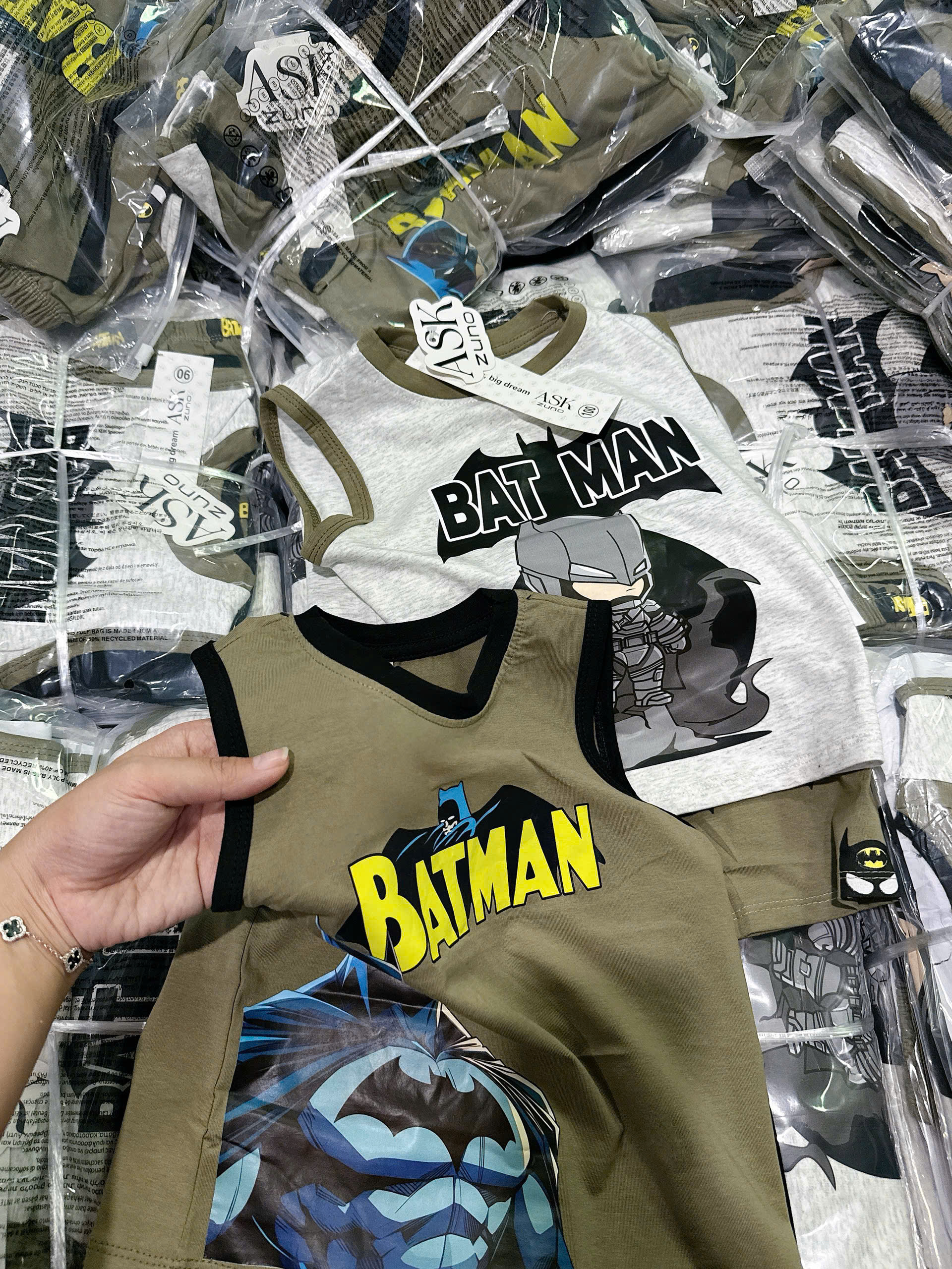 XẢ B239 - SET 2 BỘ BA LỖ BATMAN RÊU XÁM