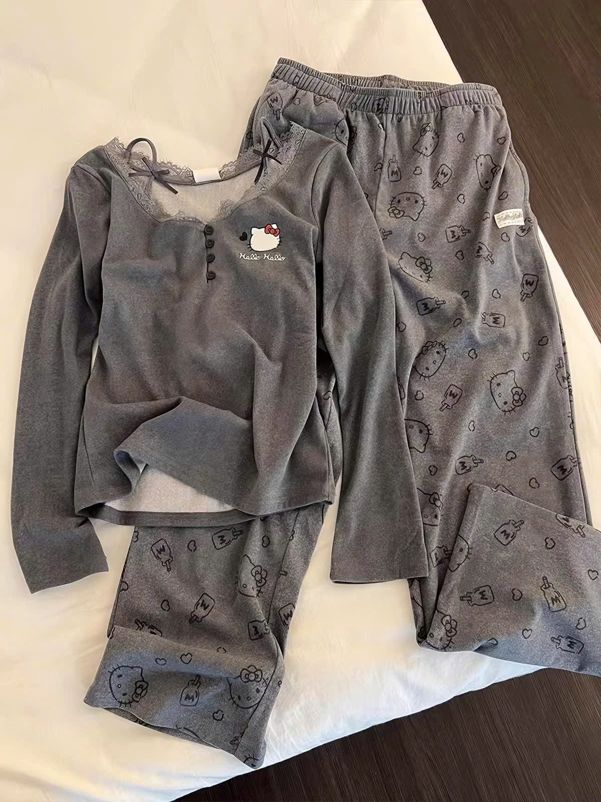 GOM B261 - SET NGỦ HELLO KITTY GHI XÁM