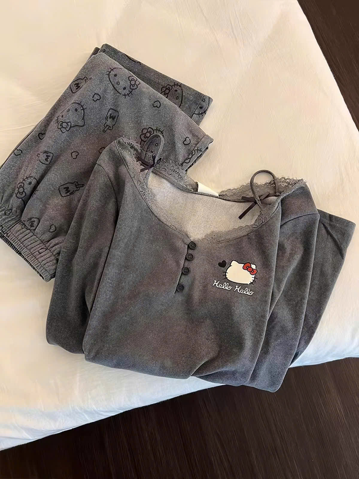 GOM B261 - SET NGỦ HELLO KITTY GHI XÁM