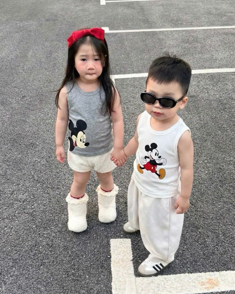 XẢ B284 - SET 4 ÁO BA LỖ MICKEY ĐỎ THAN XÁM TRẮNG