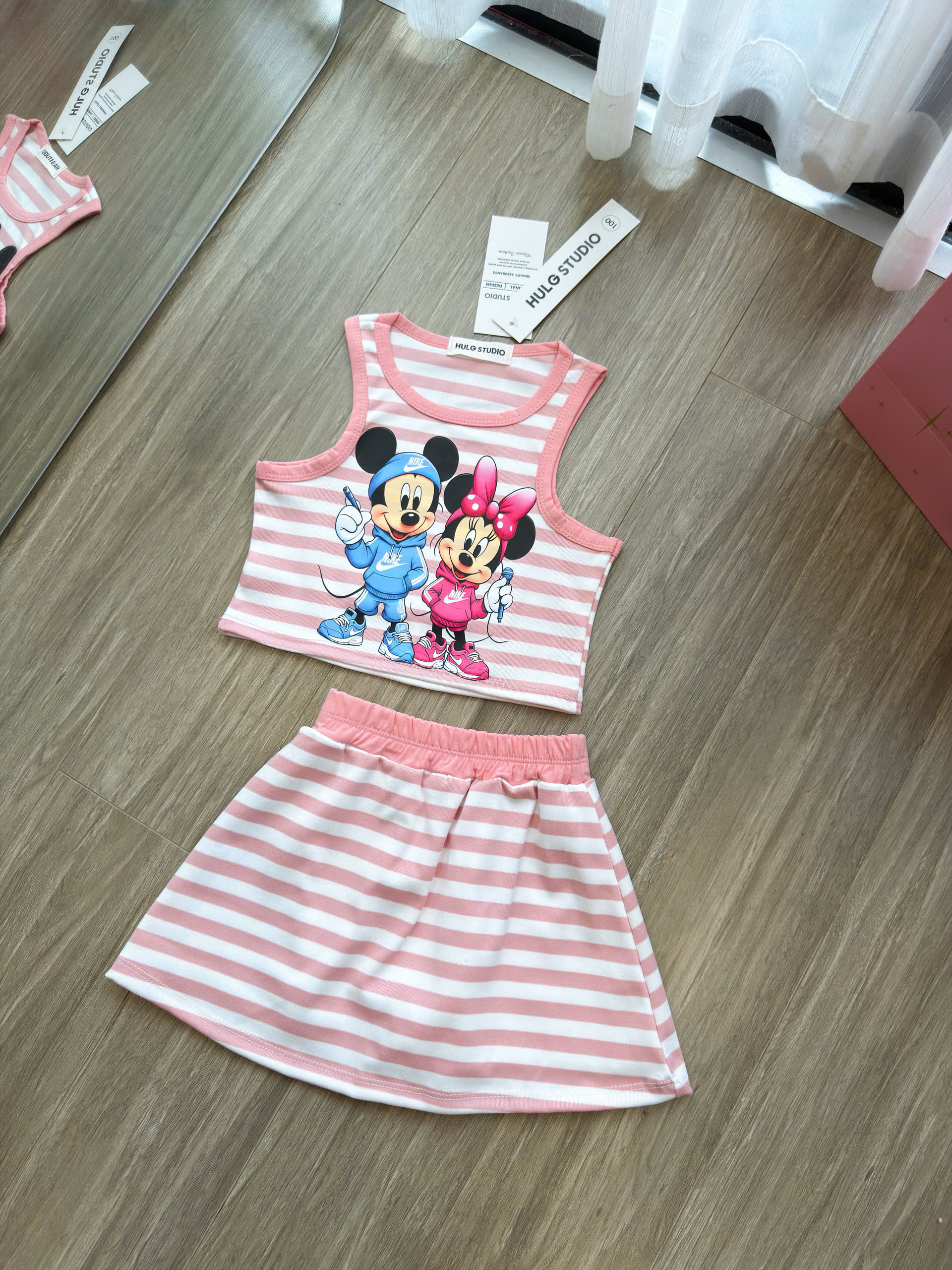 XẢ B437 - SET BỘ MICKEY MINNIE SÁT NÁCH CV XÓE HỒNG KẺ