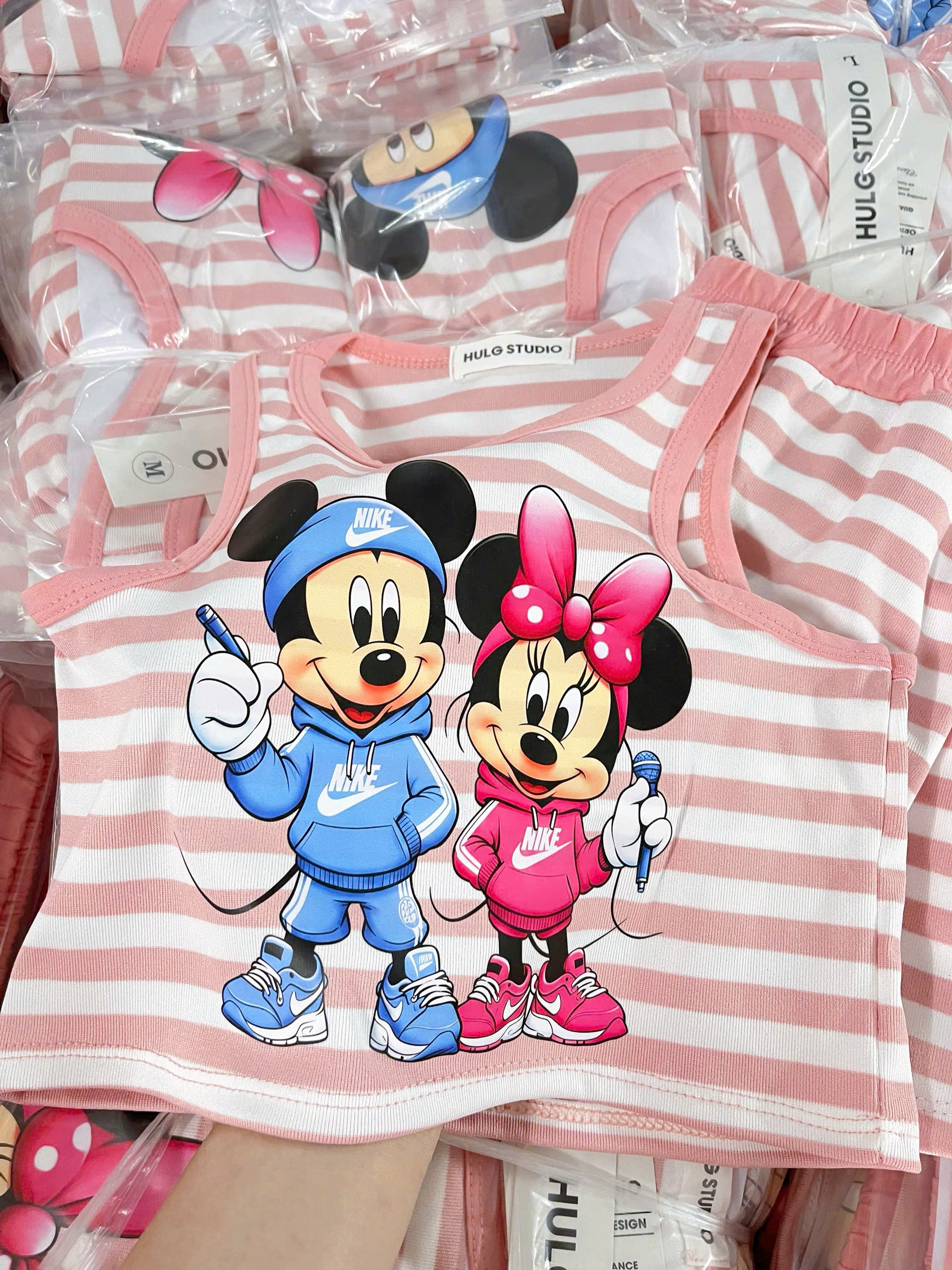 XẢ B437 - SET BỘ MICKEY MINNIE SÁT NÁCH CV XÓE HỒNG KẺ