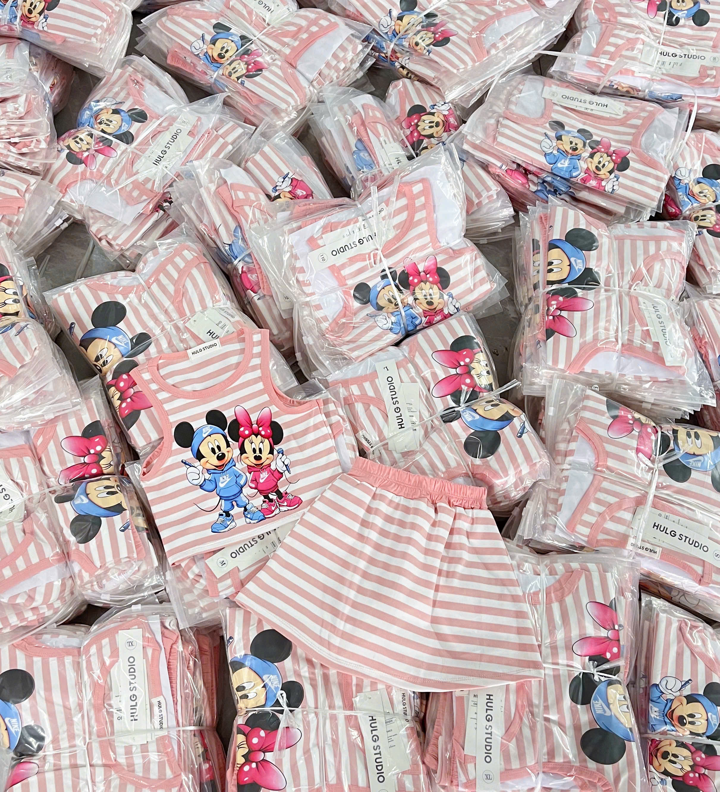 XẢ B437 - SET BỘ MICKEY MINNIE SÁT NÁCH CV XÓE HỒNG KẺ