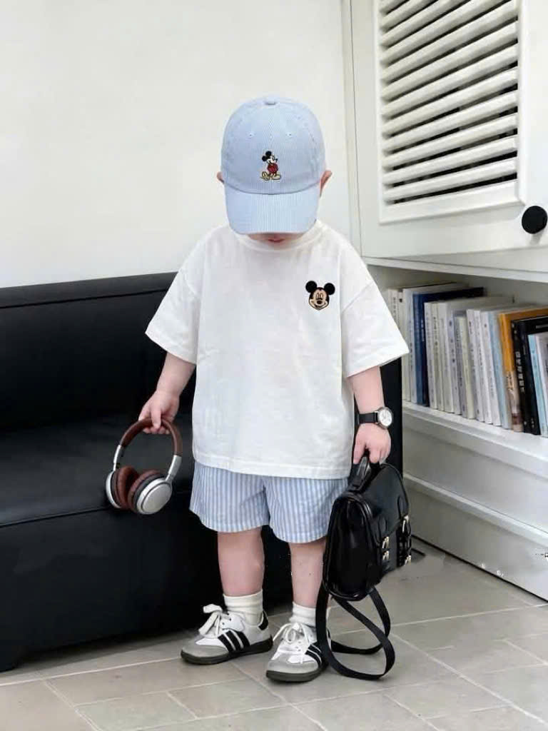 GOM B533 - SET ÁO TRẮNG MICKEY QUẦN SỌC XANH KÈM MŨ
