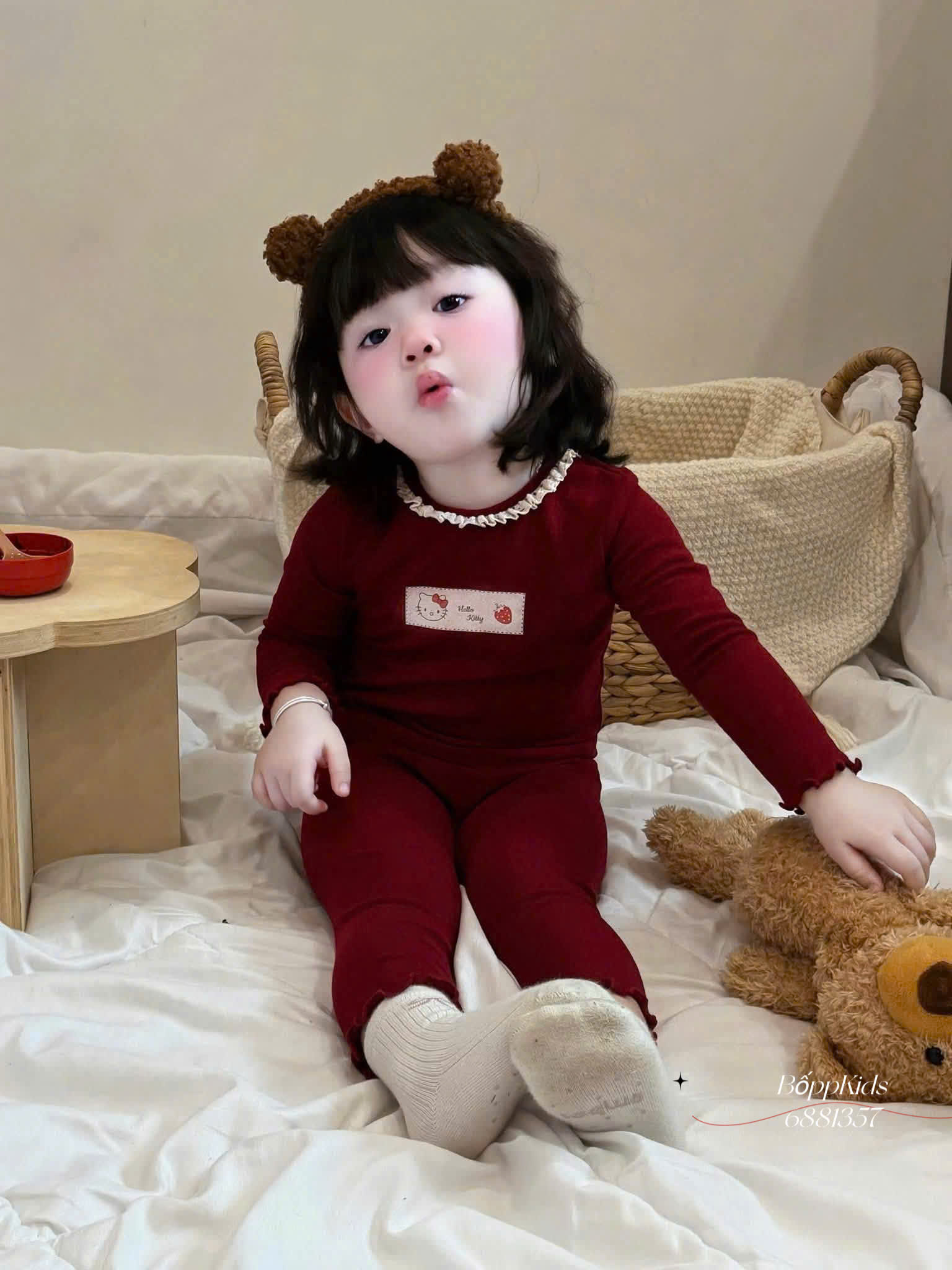 B562 - SET 2 BỘ ZÍP DÀI TAY KITTY ĐỎ TRẮNG
