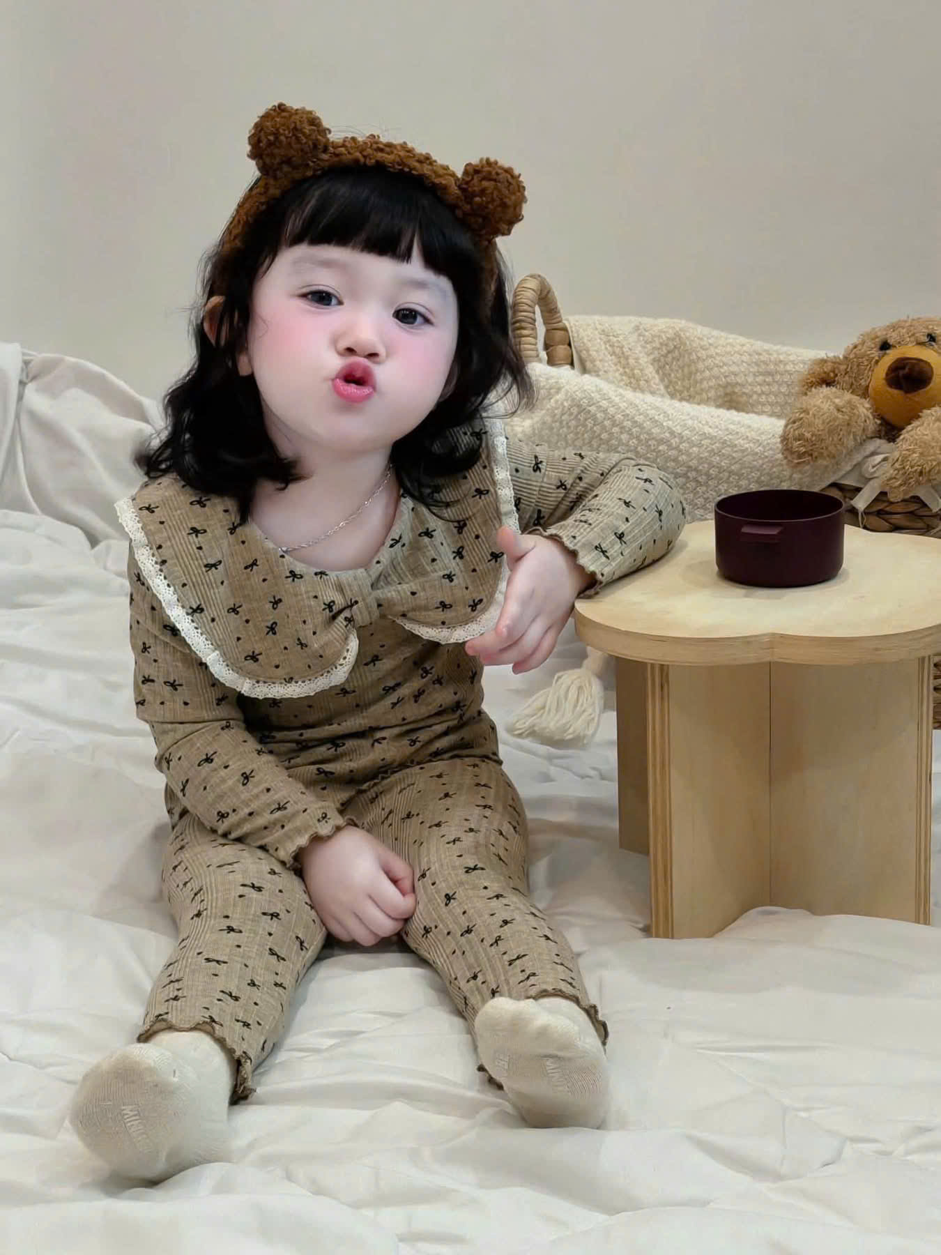 GOM B611 - BỘ LEN TĂM CỔ SEN /