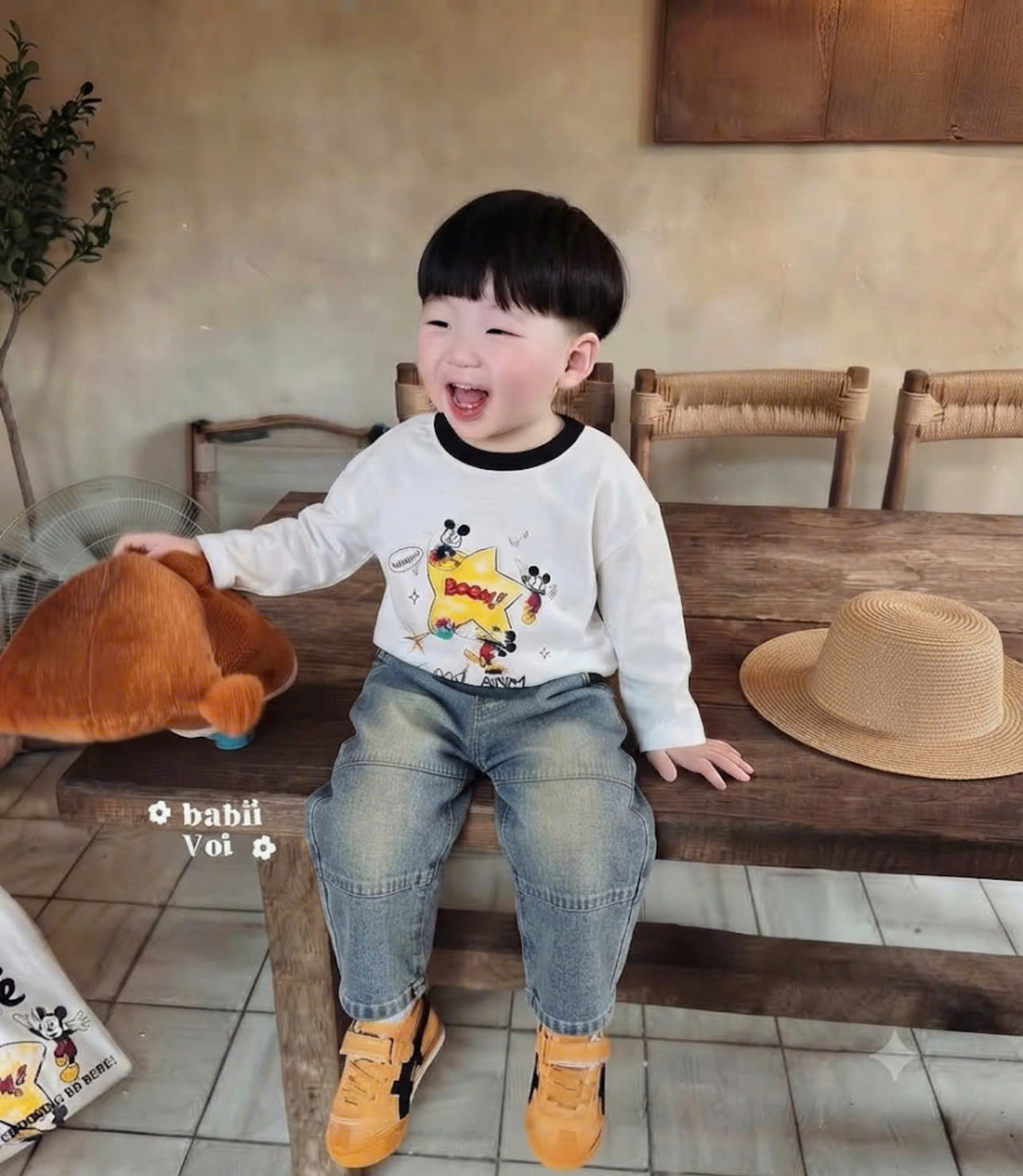 B615 - SET ÁO MICKY TRẮNG BOOM QUẦN JEAN