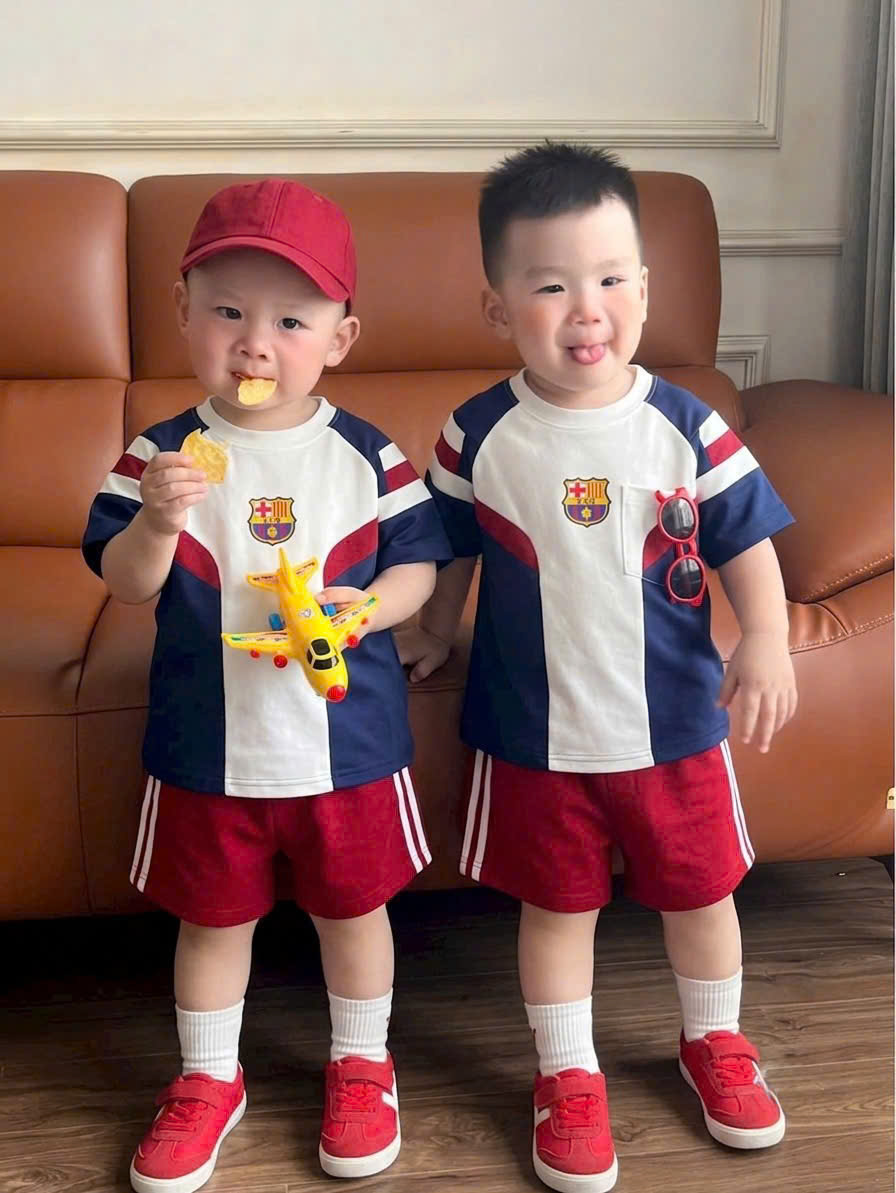 GOM C159 - SET TRẮNG THAN LOGO QUẦN ĐỎ