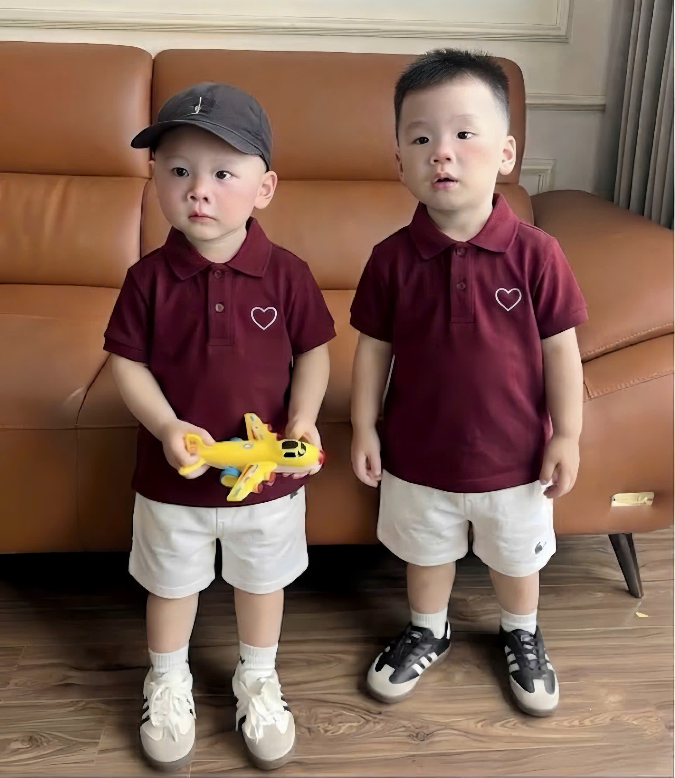 GOM C77 - SET ÁO POLO ĐỎ QUẦN TRẮNG