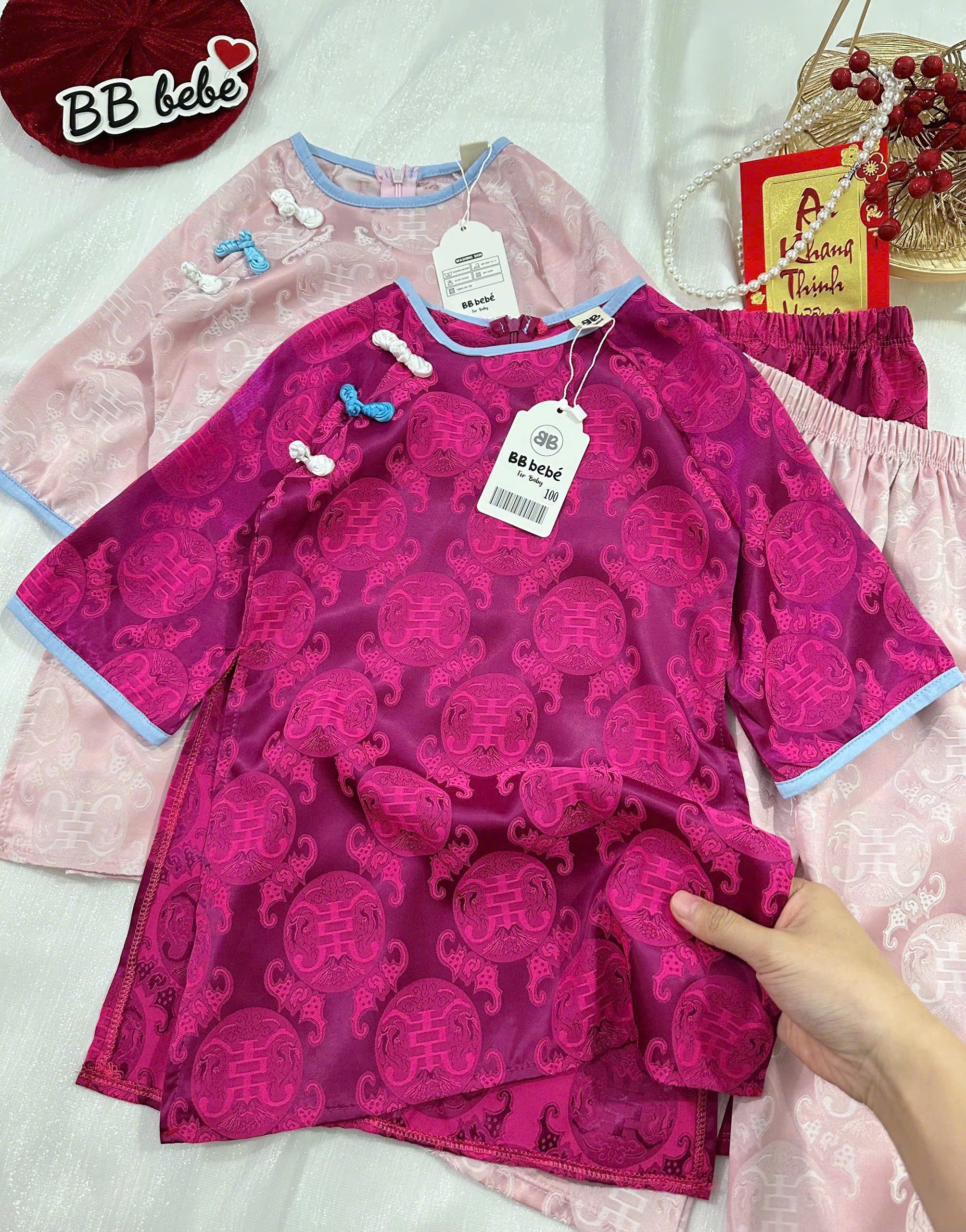 XẢ A109 - ÁO DÀI CÁCH TÂN GẤM HỌA TIẾT 2 MÀU HỒNG TÍM