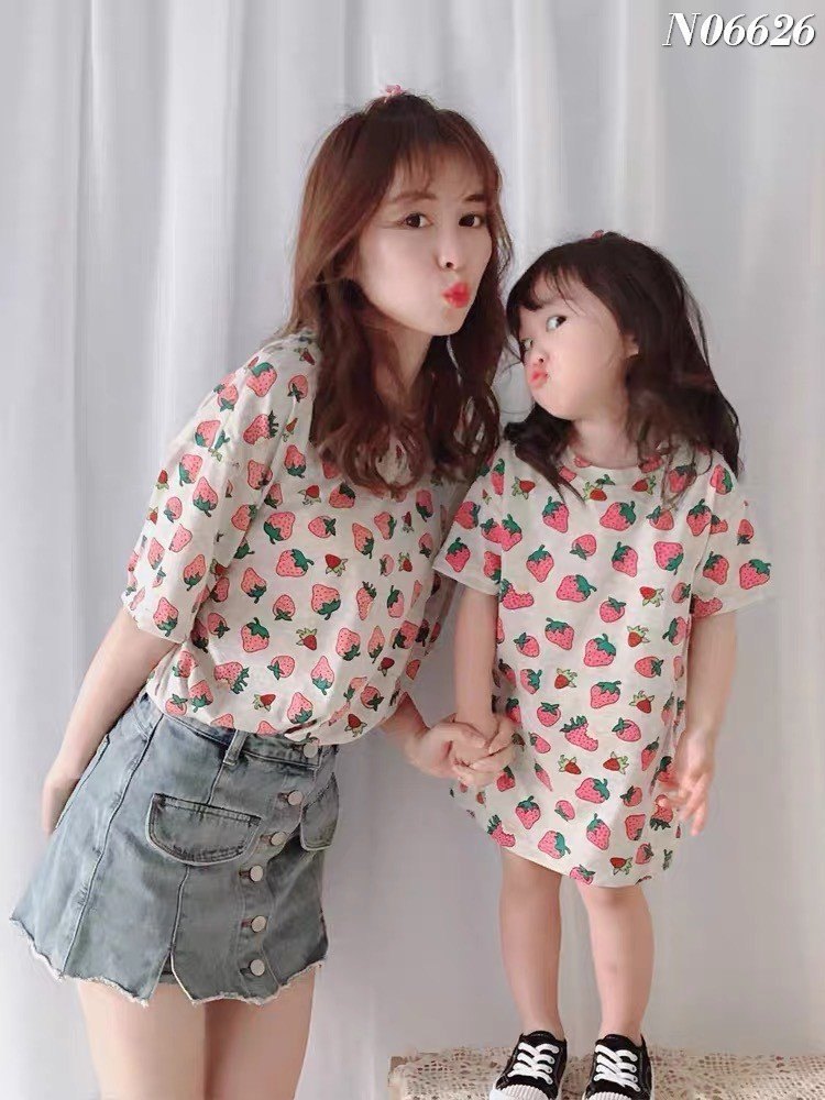 XẢ A133- ÁO PHÔNG QUẢ DÂU MẸ CON