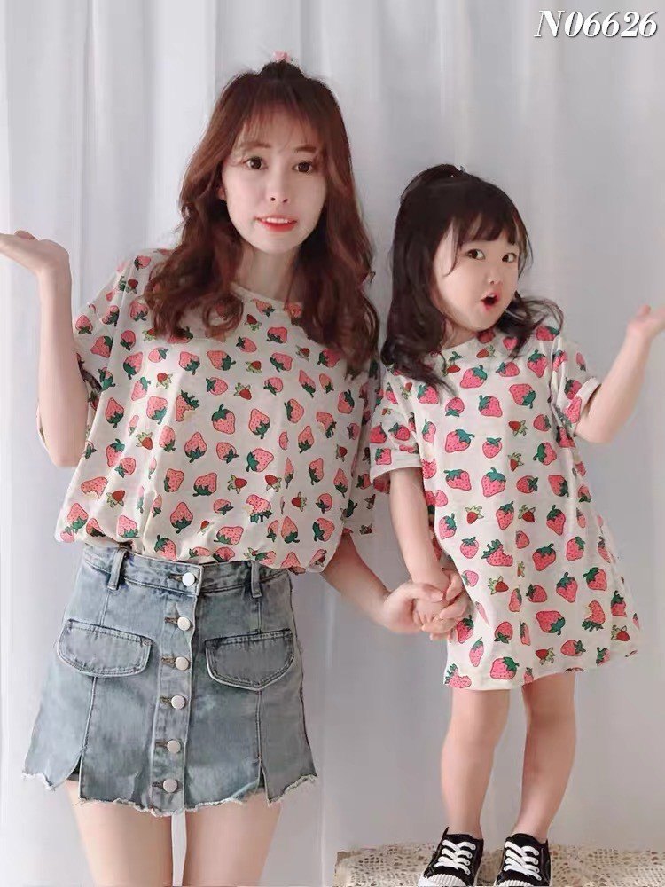 XẢ A133- ÁO PHÔNG QUẢ DÂU MẸ CON