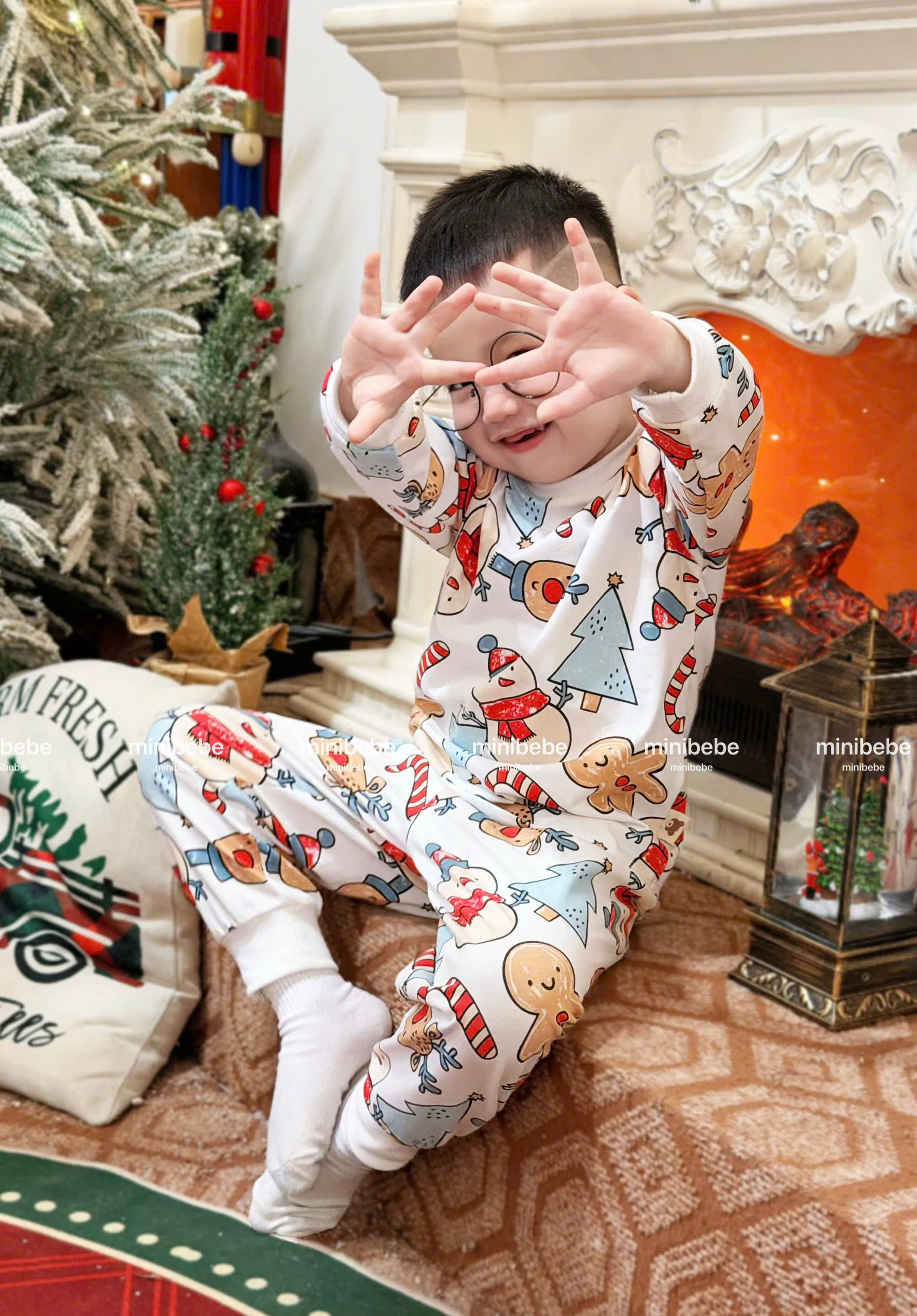 XẢ A171 - SET 2 BỘ NOEL KEM KẺ ĐỎ QUẦN ĐEN