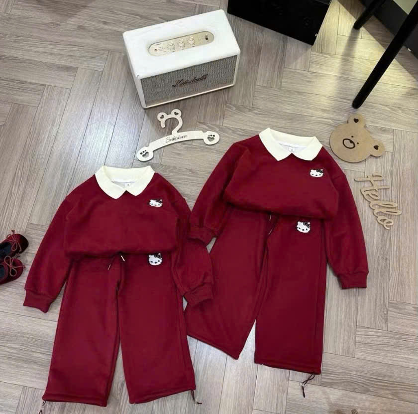 XẢ A251 - SET HELLO KITTY NỈ ĐỎ CỔ SEN TRẮNG SIZE NHỠ