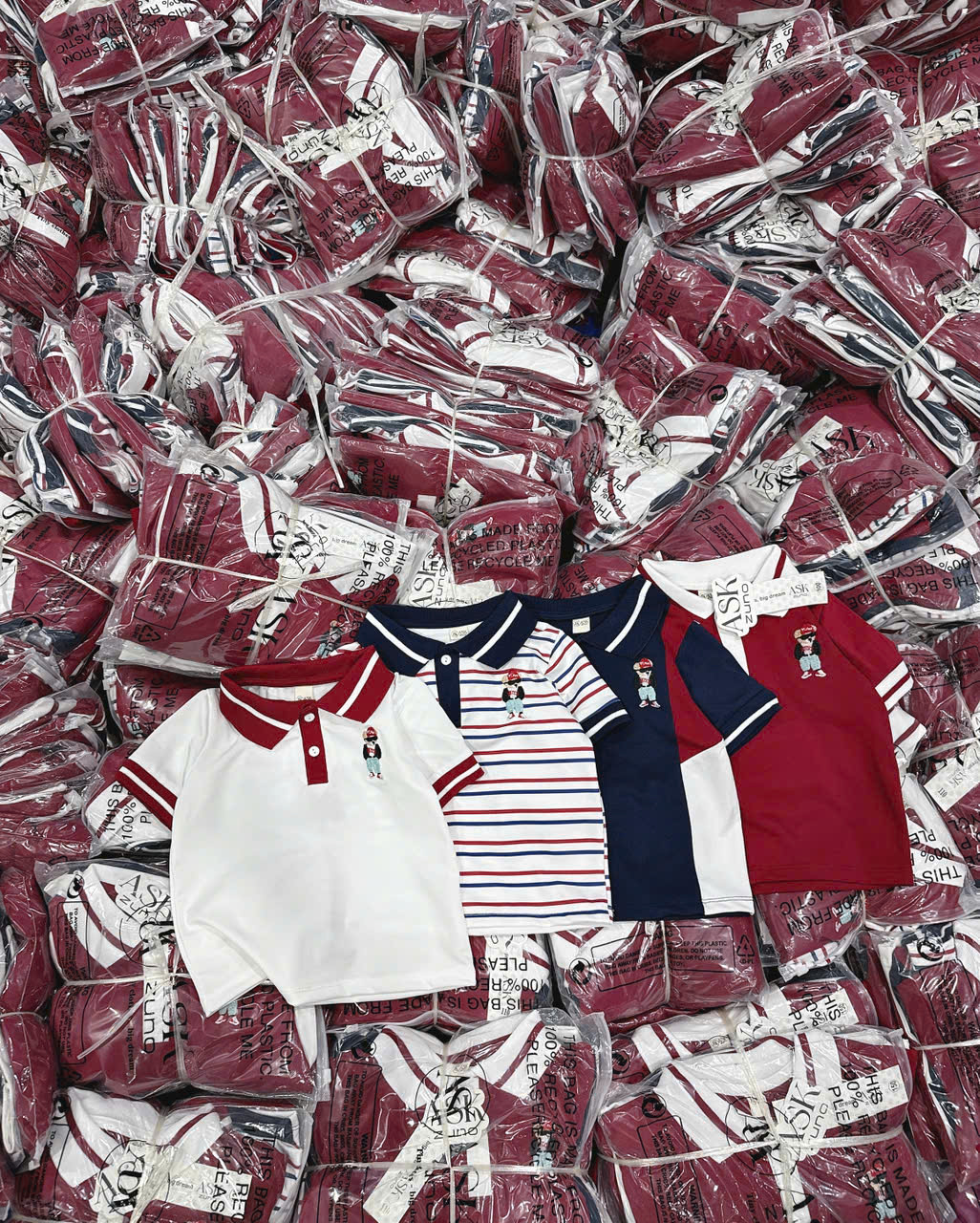 XẢ A267 - SET 4 ÁO POLO GẤU WHO THAN TRẮNG ĐỎ KẺ