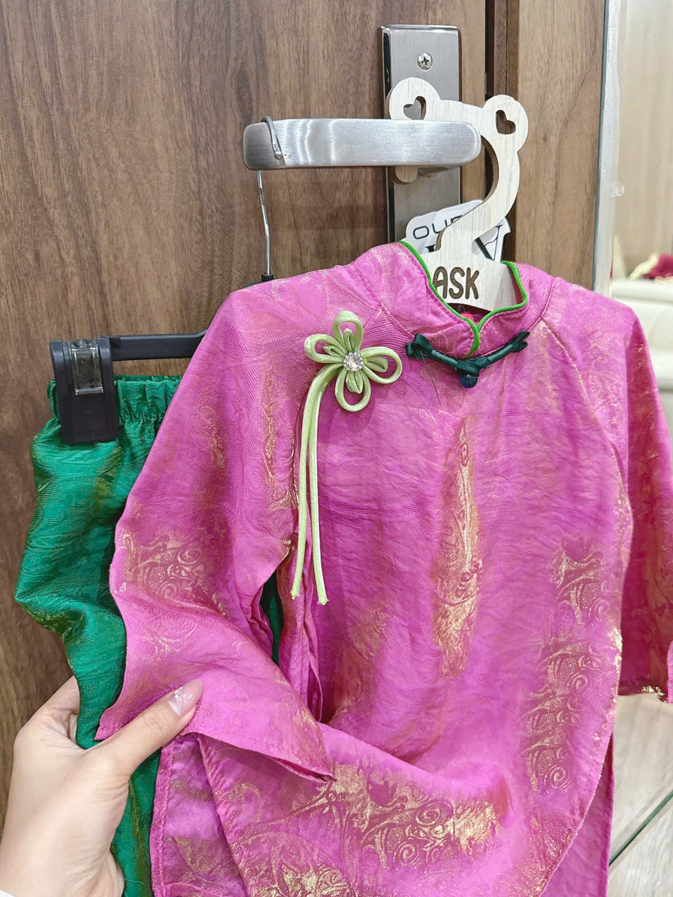 XẢ A285 - ÁO DÀI HỒNG TƠ TẮM ÁNH NHŨ QUẦN XANH