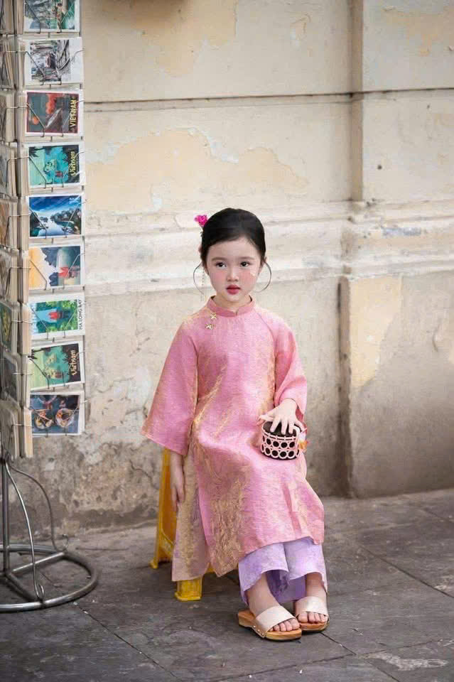 XẢ A291 - ÁO DÀI HỒNG ÁNH TƠ QUẦN TÍM MẸ CON SIZE NHỠ