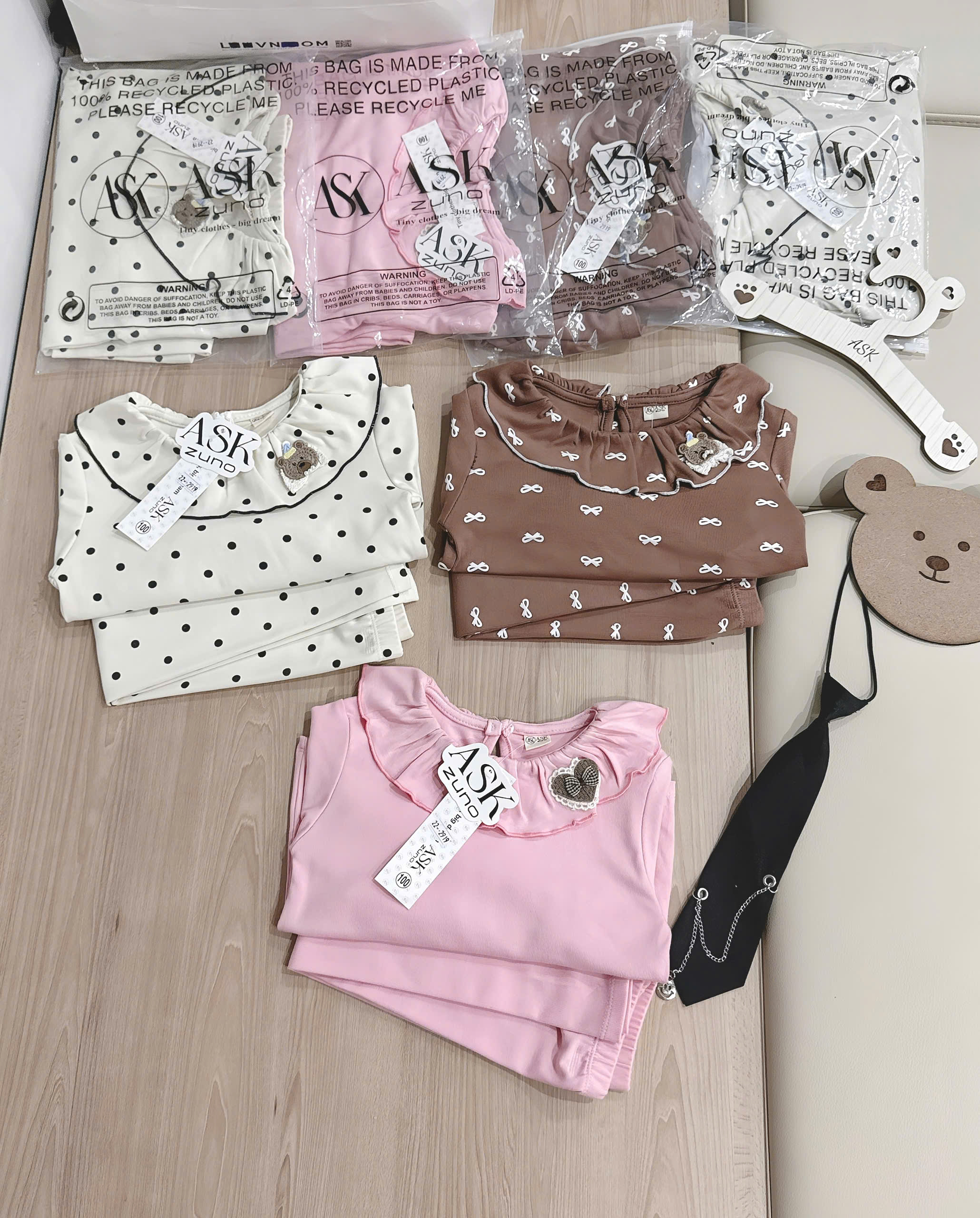 XẢ A418 - SET BỘ ZIP CỔ BÈO HỒNG NÂU NƠ BE CHẤM BI