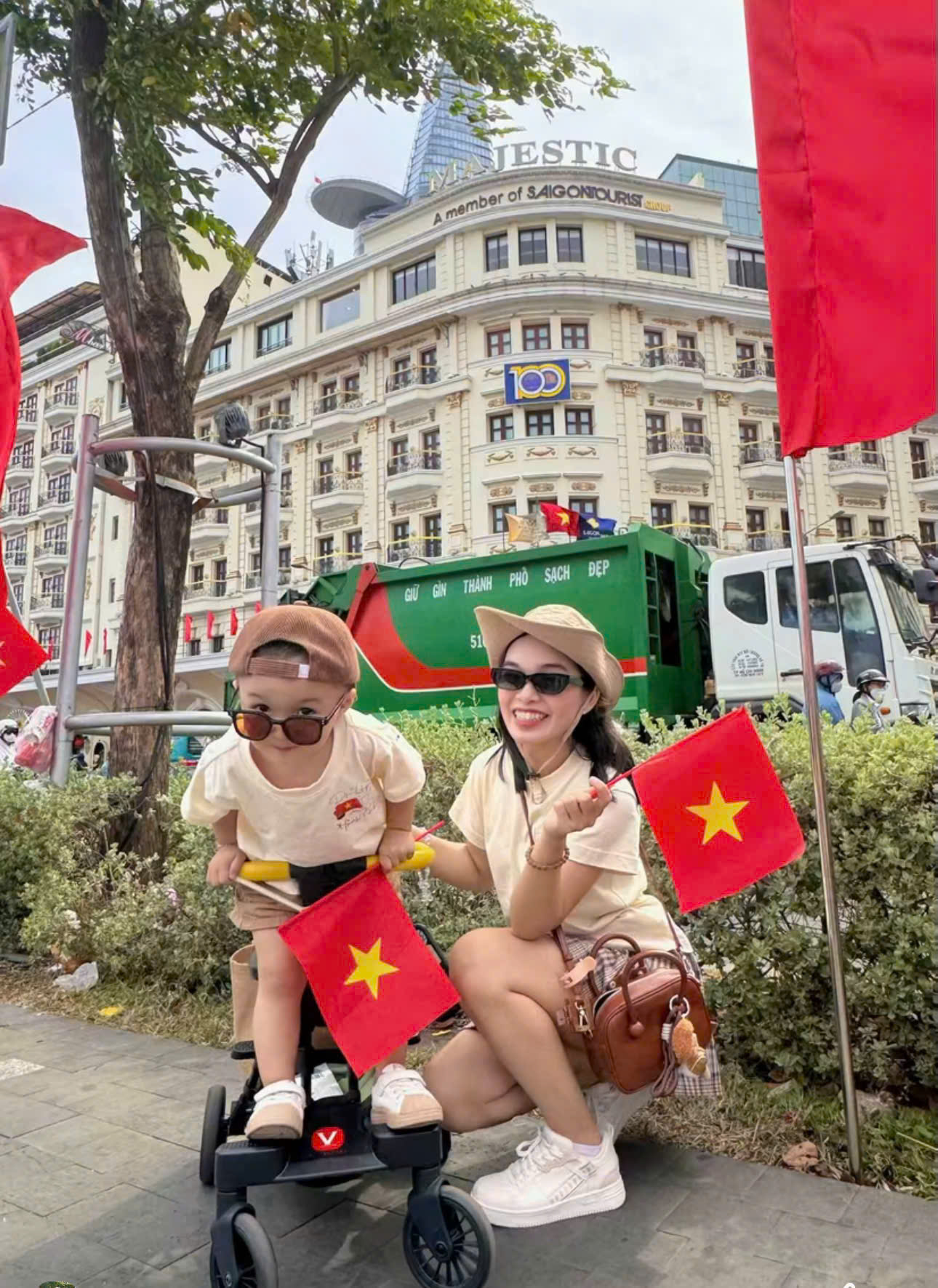 XẢ A570 - ÁO PHÔNG ĐÔI MẸ CON MÀU BE ĐỘC LẬP TỰ DO