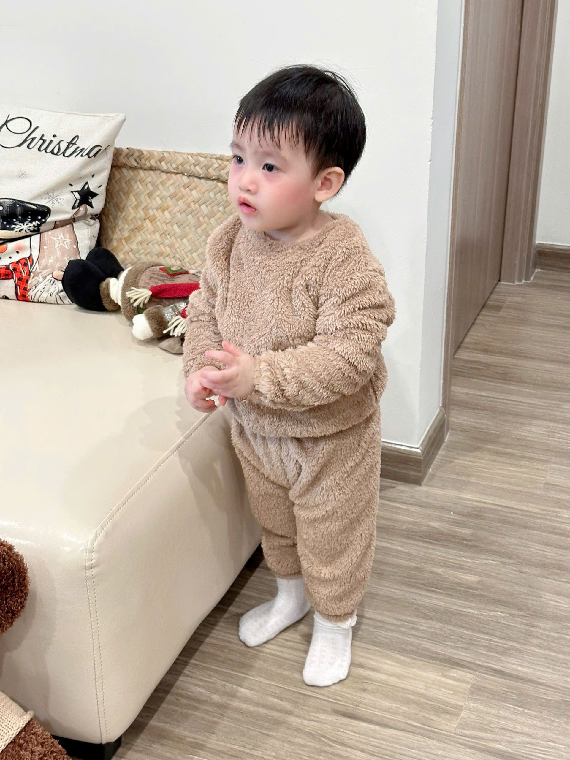 XẢ A586 - SET 2 BỘ LÔNG MỀM NÂU KEM