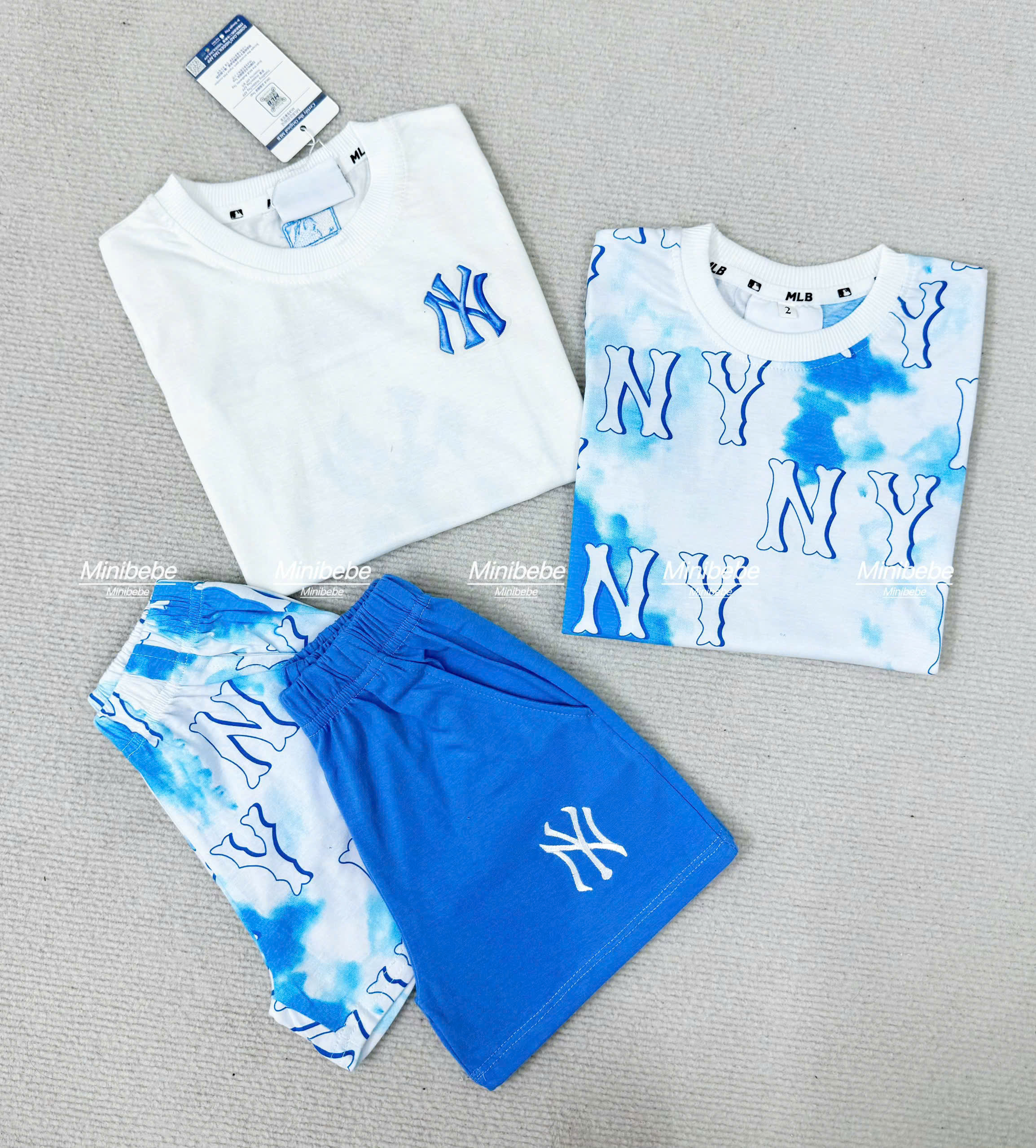 XẢ B100 - SET 2 BỘ N.Y TRẮNG XANH
