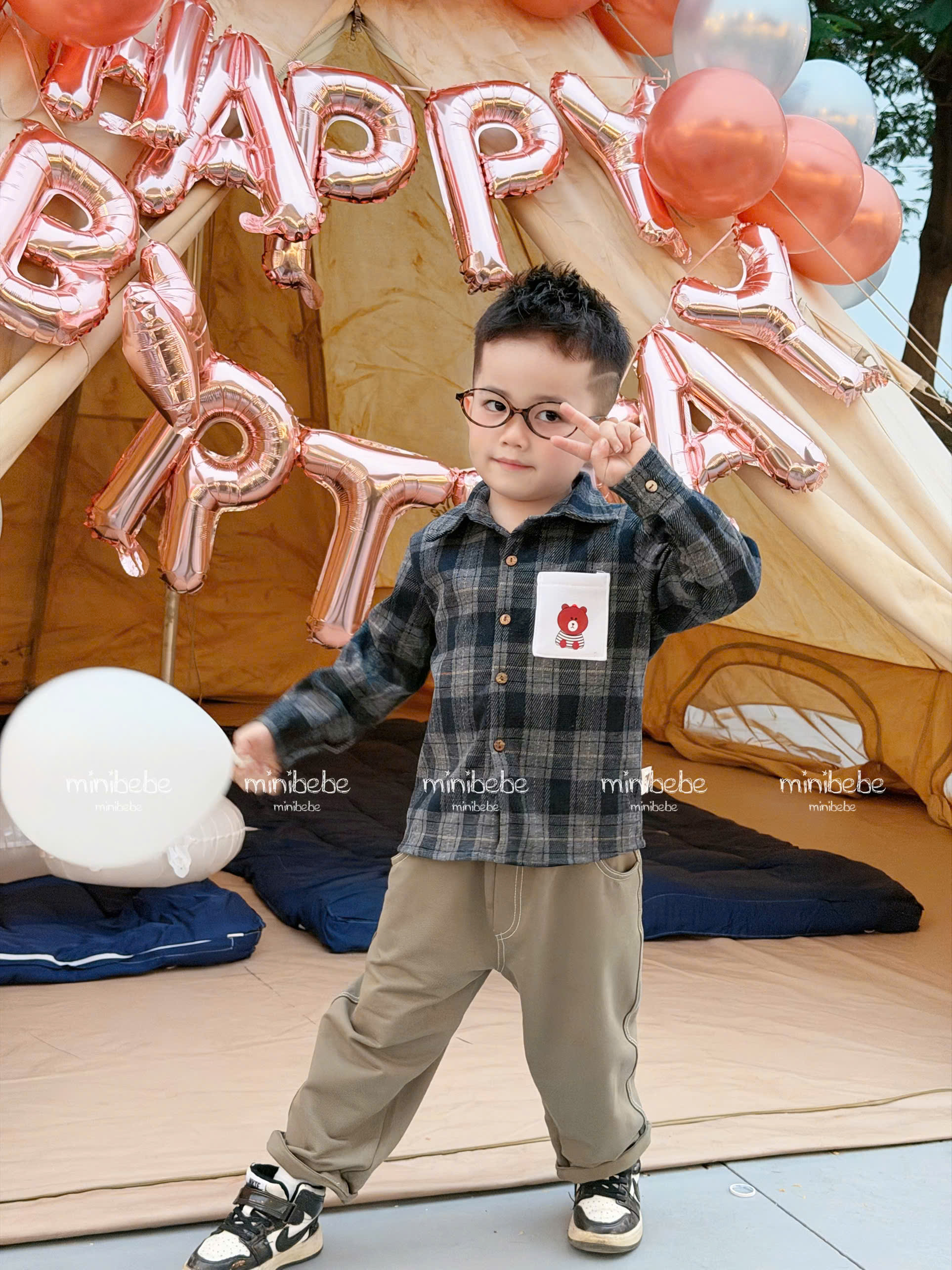 B121 - SET ÁO SƠ MI CARO UMI DẠ QUẦN GIẢ JEAN MÀU KAKI