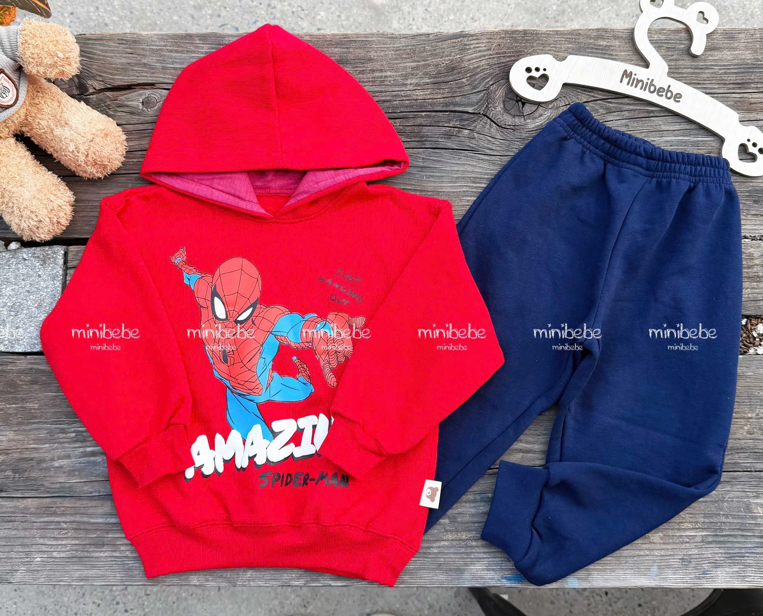 B140 - SET ÁO HODDY AMAZING NHỆN ĐỎ QUẦN XANH