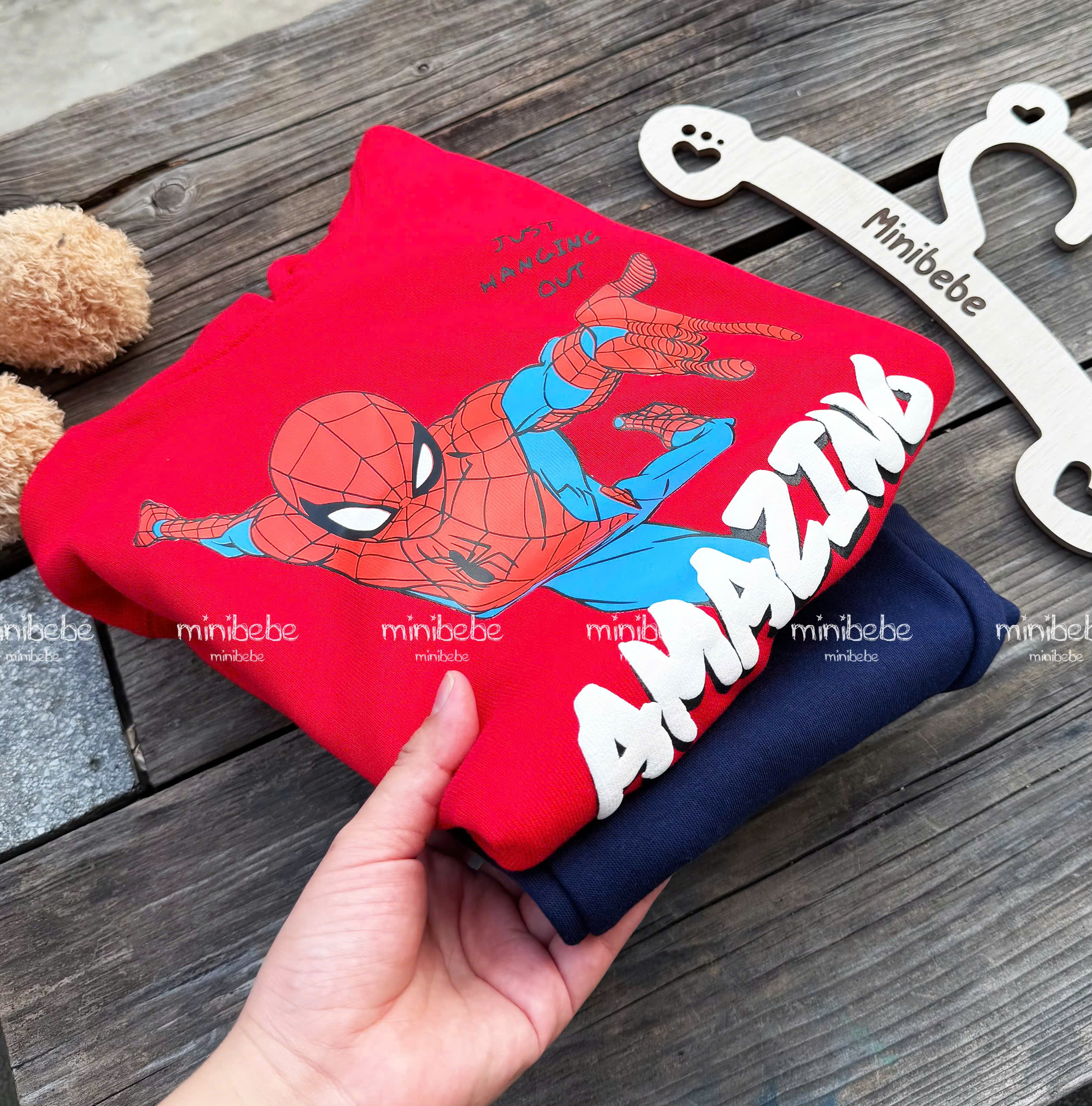 B140 - SET ÁO HODDY AMAZING NHỆN ĐỎ QUẦN XANH