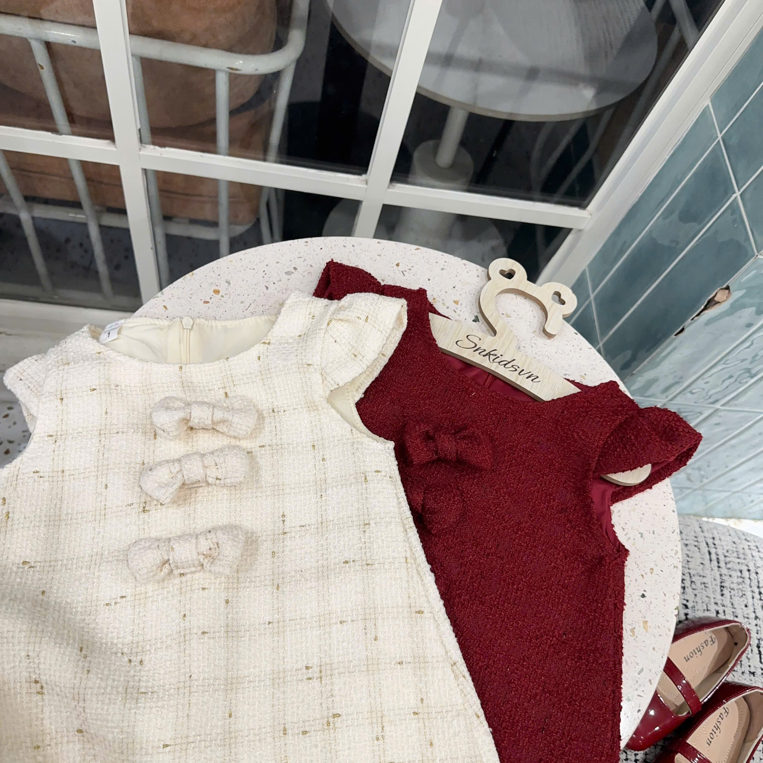 XẢ B164 - VÁY DẠ ÉP TWEED ĐÍNH 3 NƠ