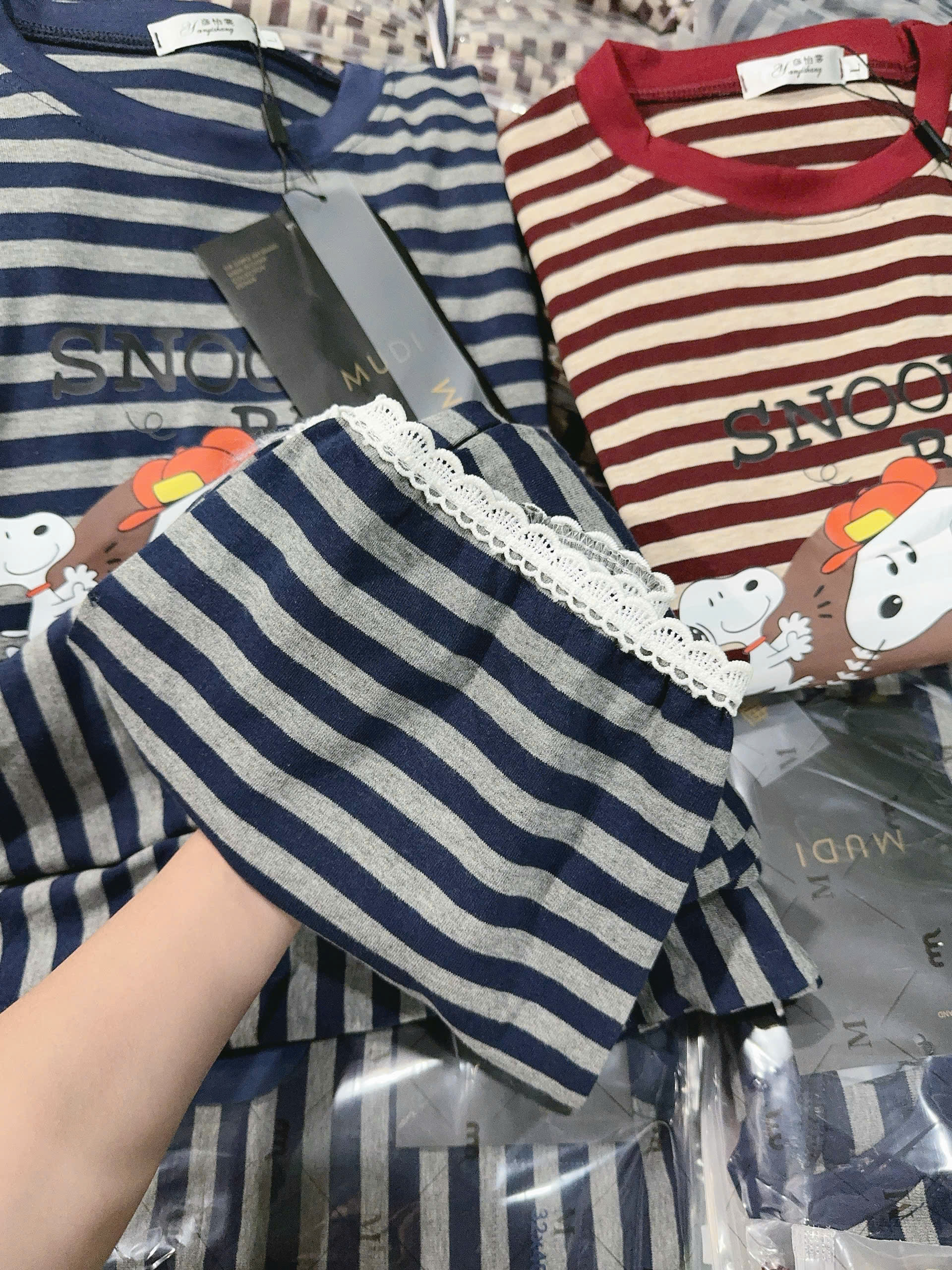 B170 - SET BỘ SNOOPY CHẤT ZIP KẺ NGANG