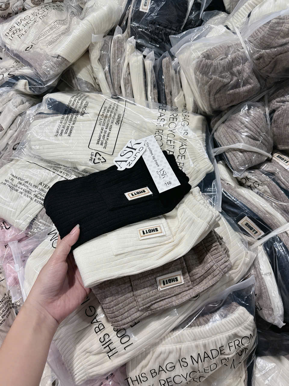 XẢ B269 - SET 3 QUẦN ỐNG ĐỨNG TĂM ĐŨA LÔNG THỎ