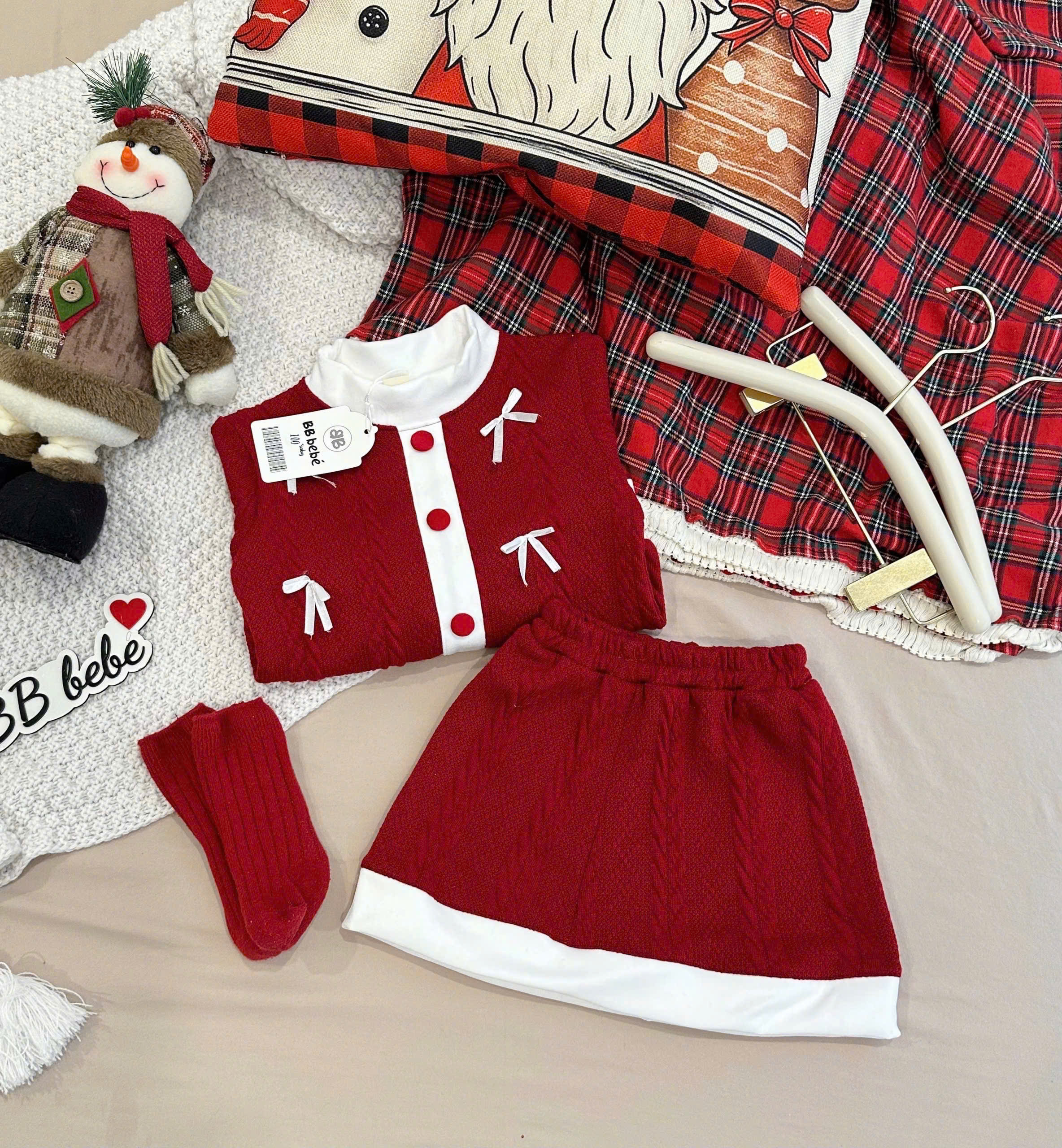 B565 - SET BỘ LEN ĐỎ CHÂN VÁY CHỮ A DÁNG NGẮN