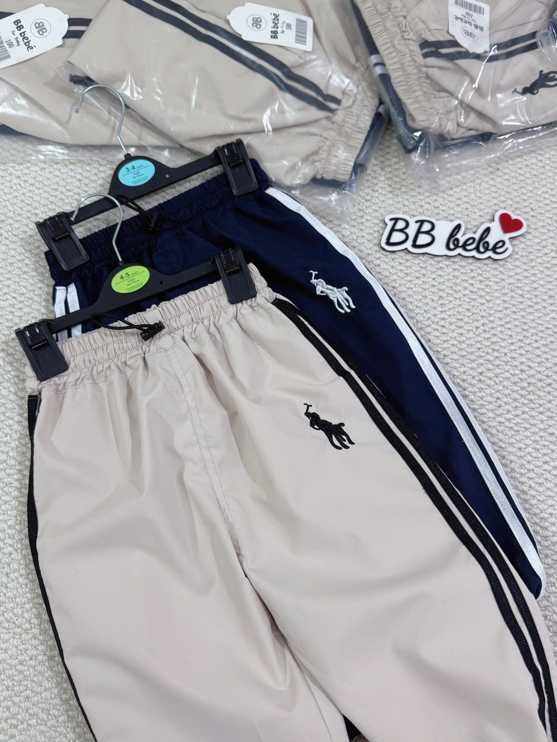XẢ B621 - SET 2 QUẦN GIÓ THAN BE SỌC TRẮNG