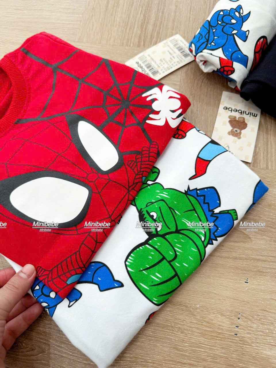 XẢ B770 - SET 2 BỘ NHỆN ĐỎ ĐEN ANH HÙNG AVENGER