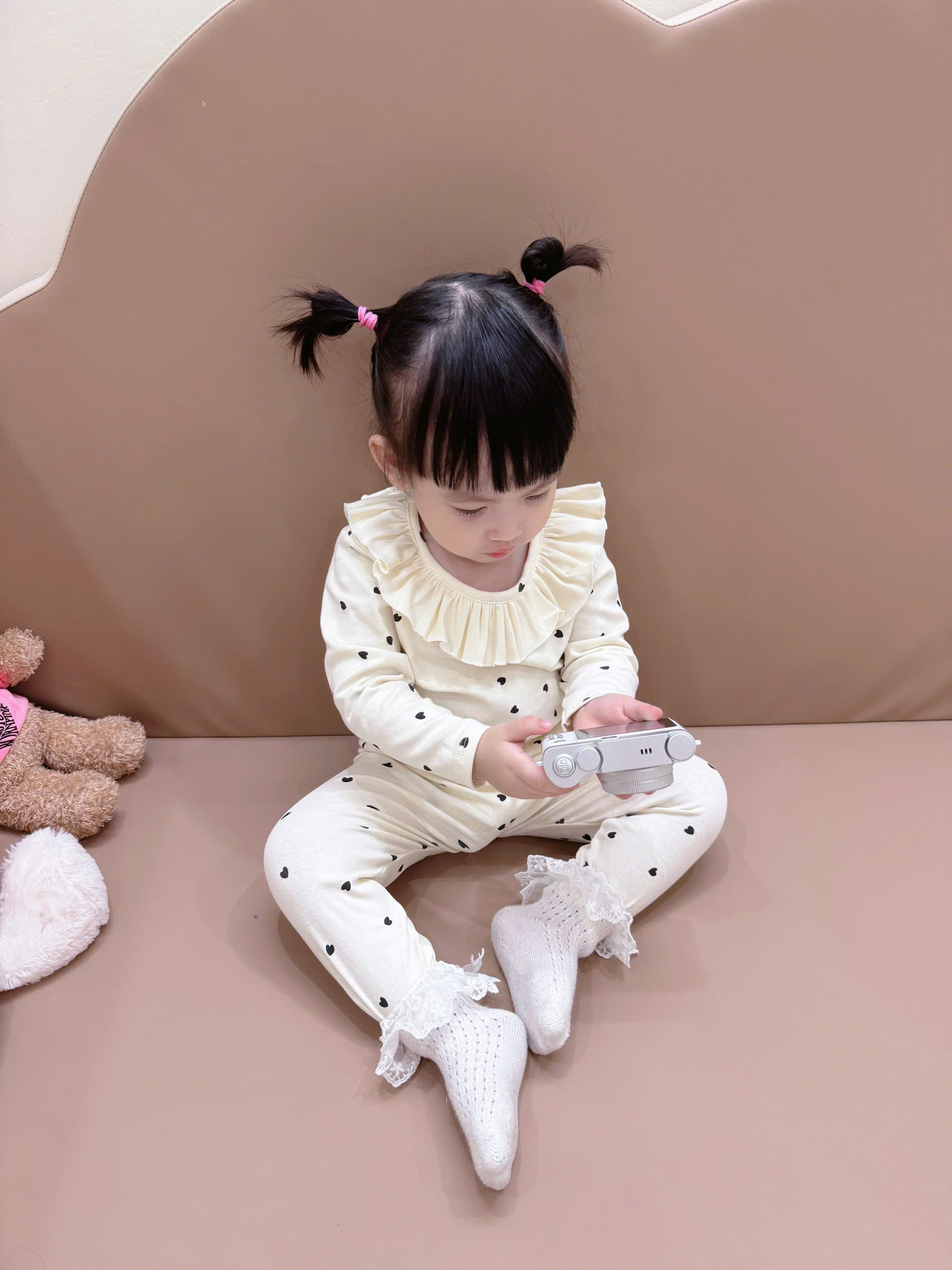XẢ B869 - SET 2 BỘ PHỐI BÈO CỔ BE TRÁI TIM XÁM HOA