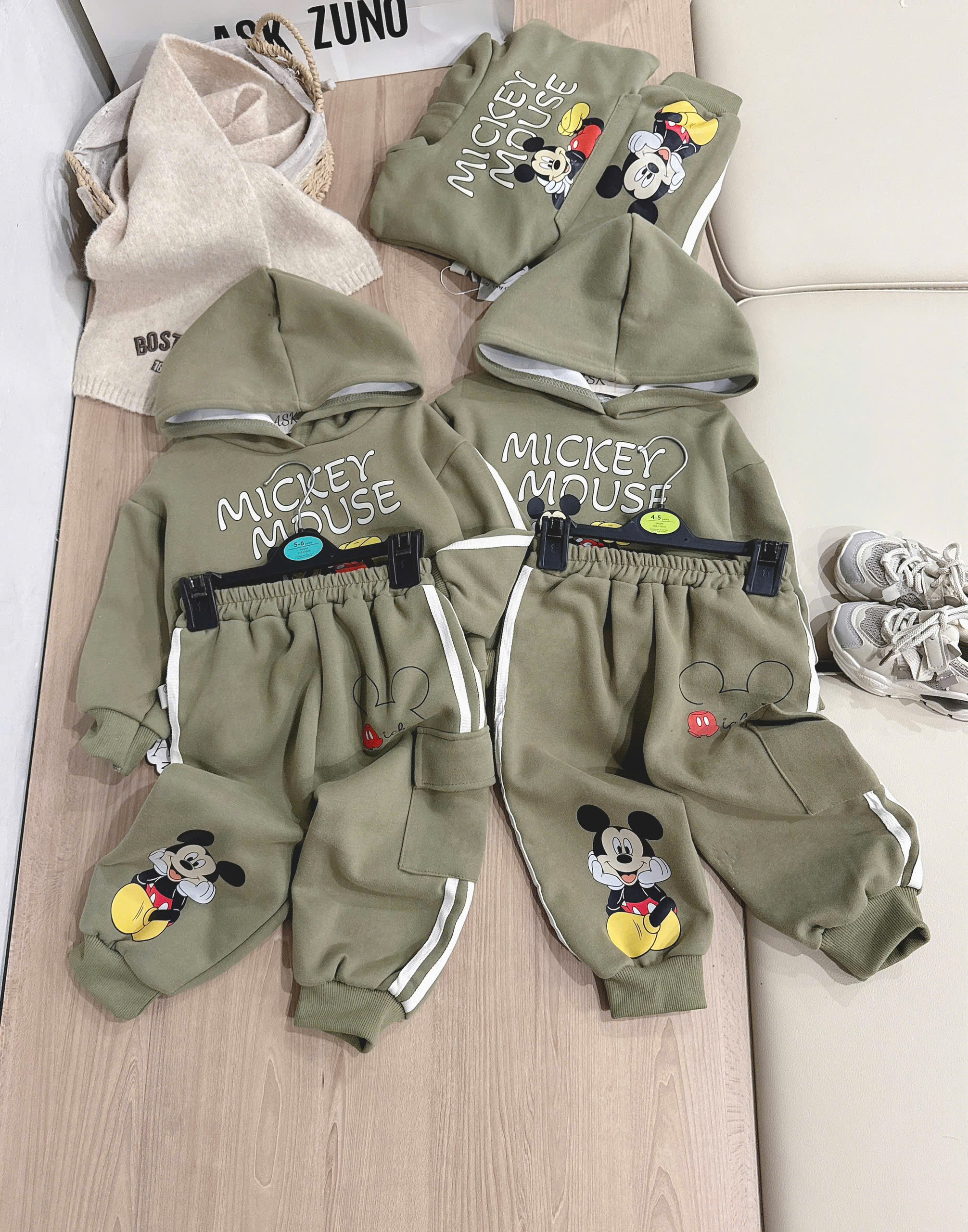 XẢ C135 - BỘ NỈ MICKEY MOUSE XANH RÊU