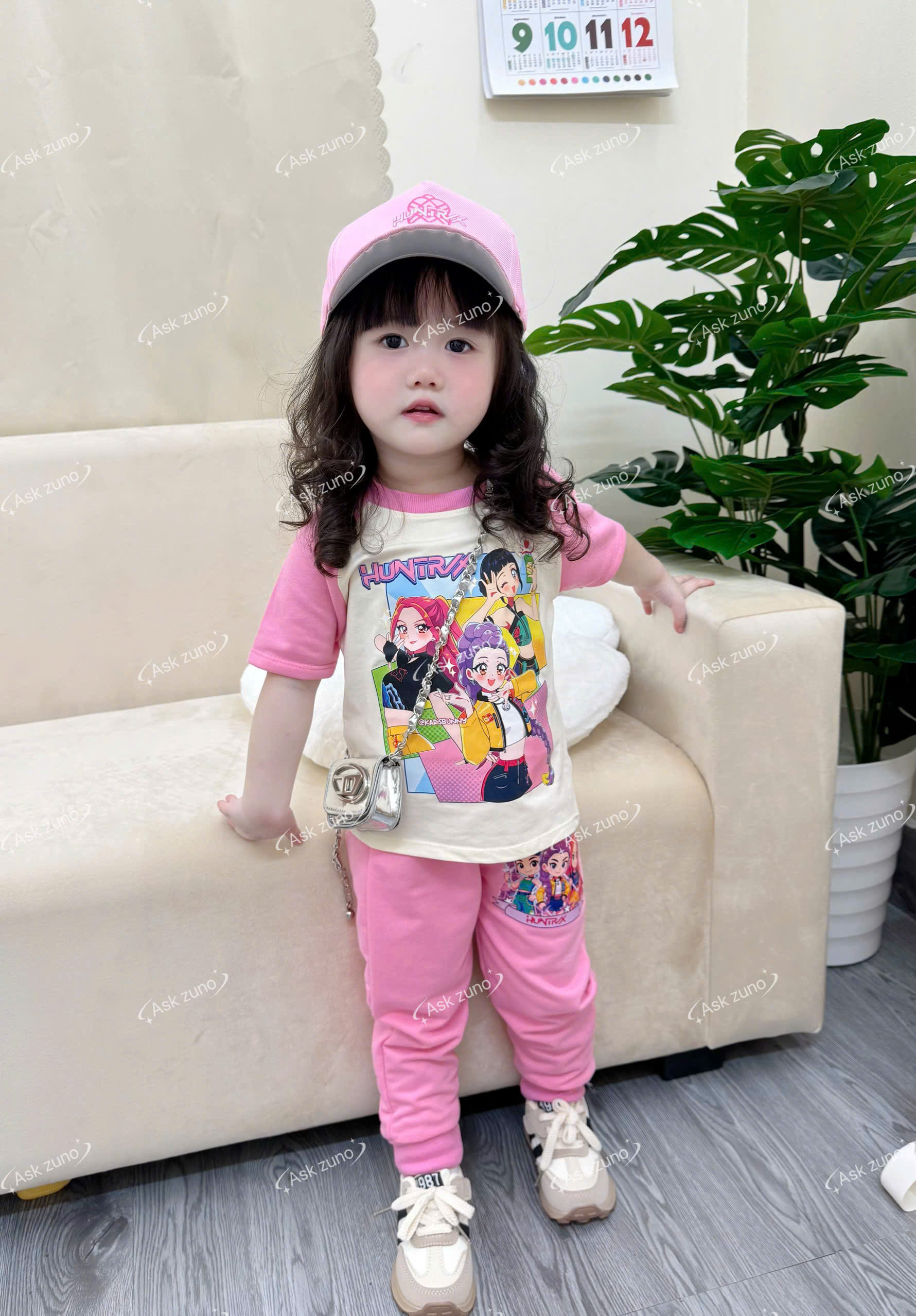 XẢ C60 - SET BỘ CỘC TAY NHÓM NHẠC K POP HUNTRX KÈM MŨ