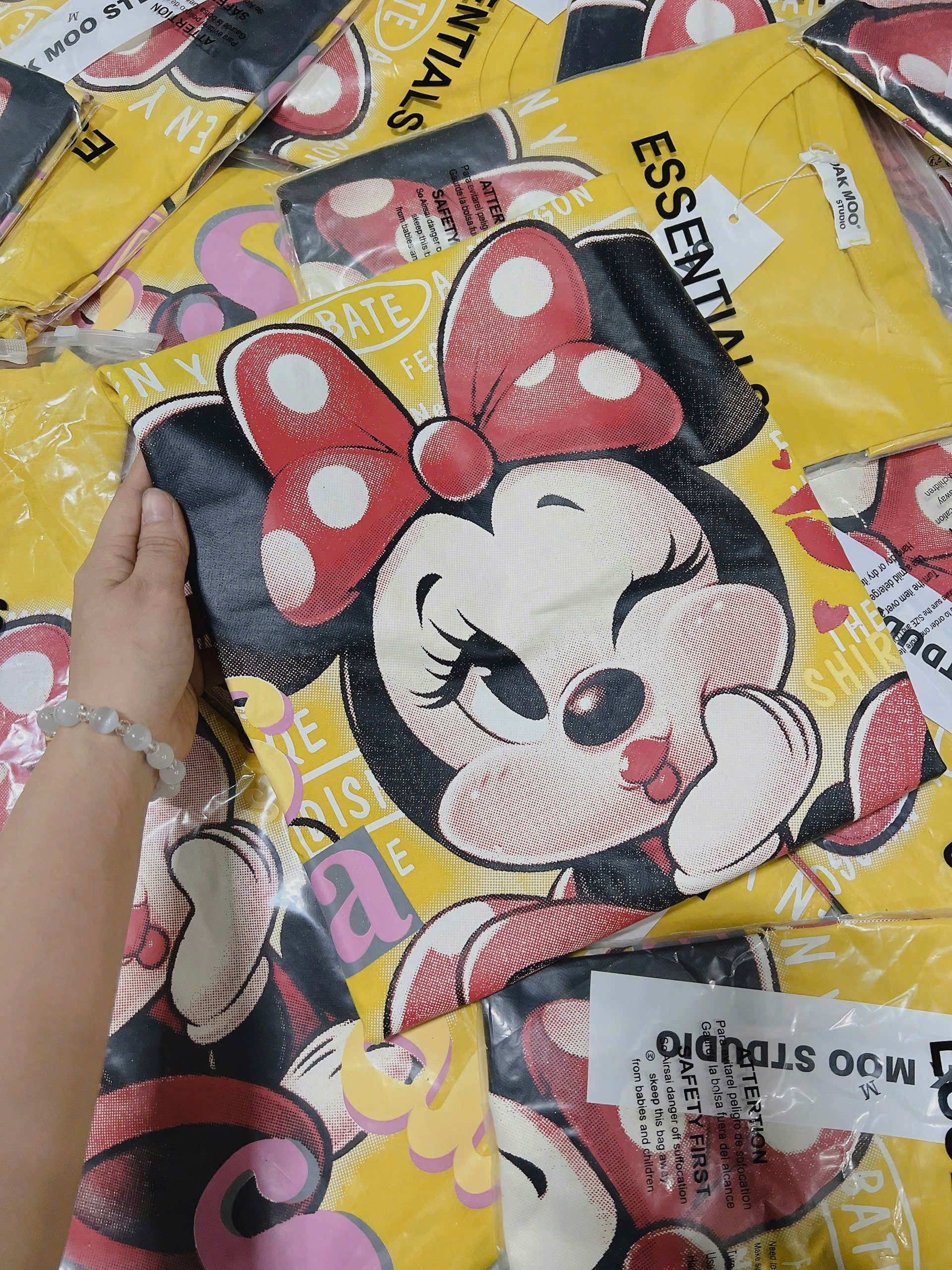 XẢ C86 - ÁO PHÔNG VÀNG NỮ MICKEY