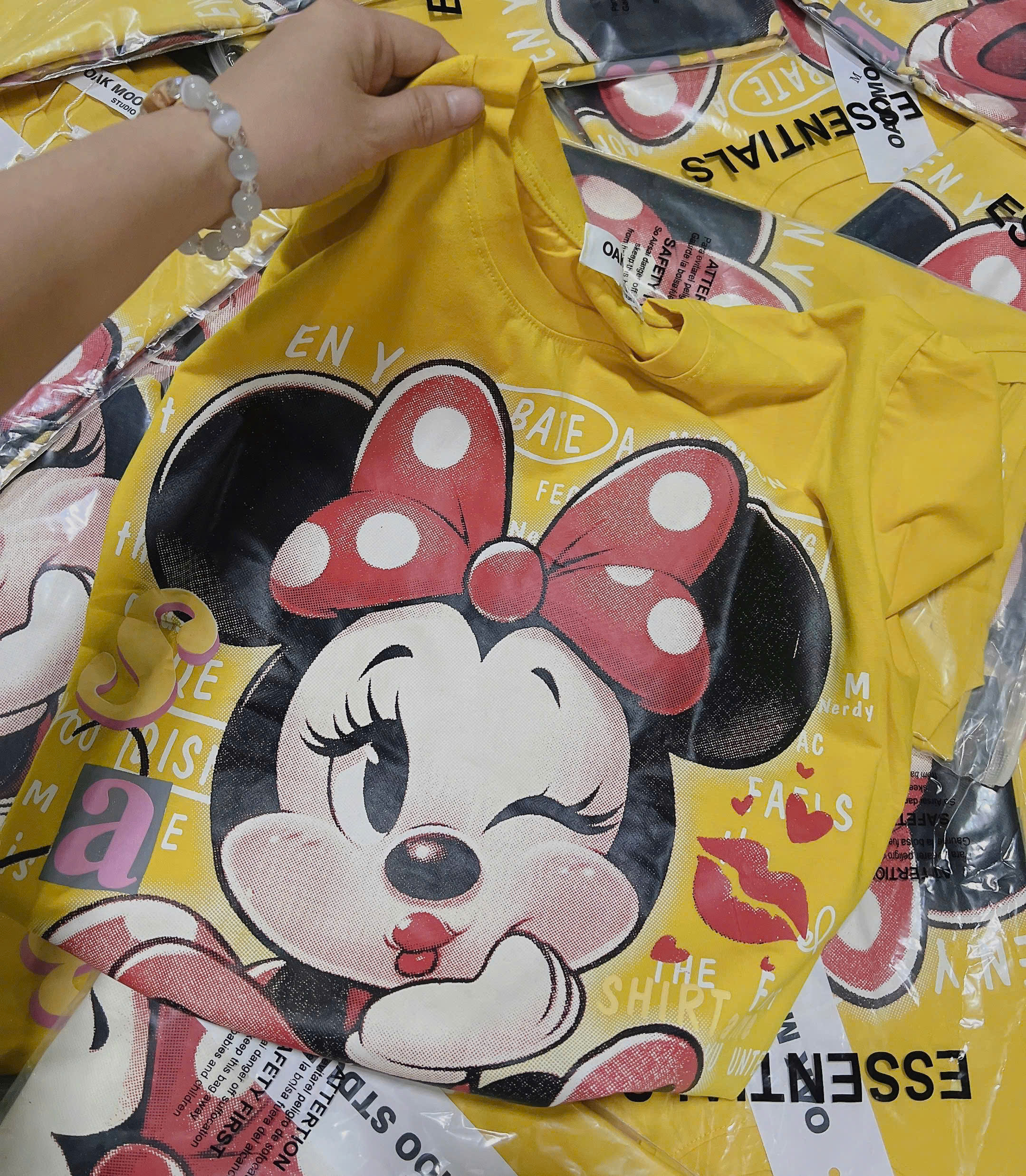 XẢ C86 - ÁO PHÔNG VÀNG NỮ MICKEY