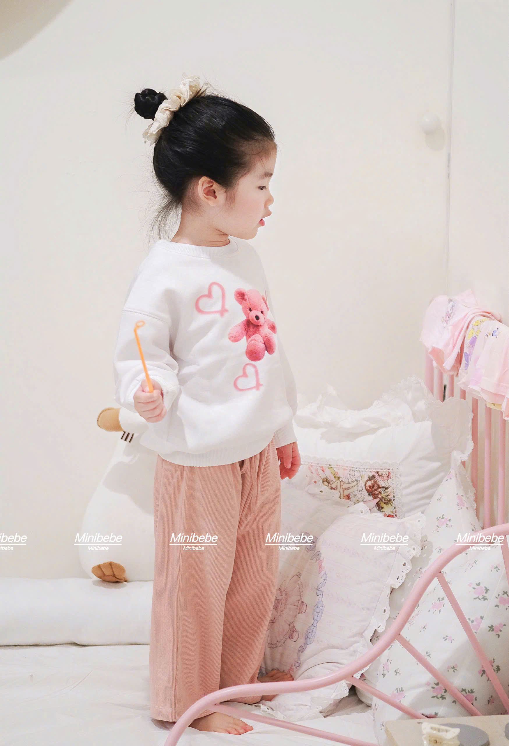 XẢ SET BỘ ÁO TRẮNG GẤU QUẦN TĂM HỒNG - A526