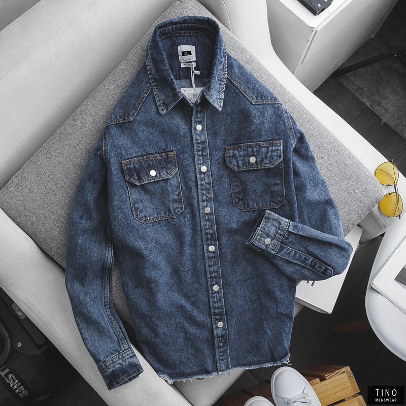 Sơ mi denim Zara tua gấu