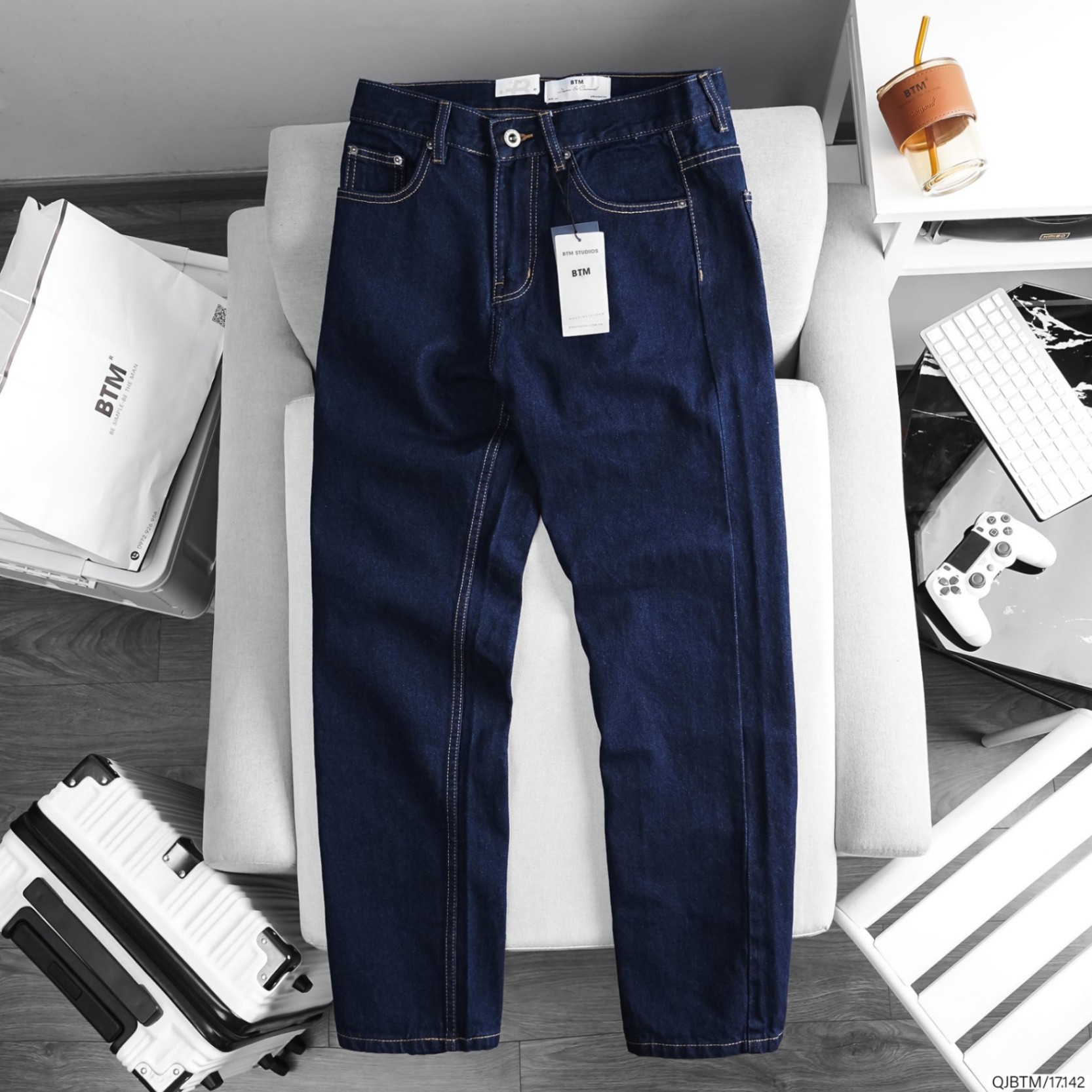 Quần Dài BTM Classic Straight Fit Jeans