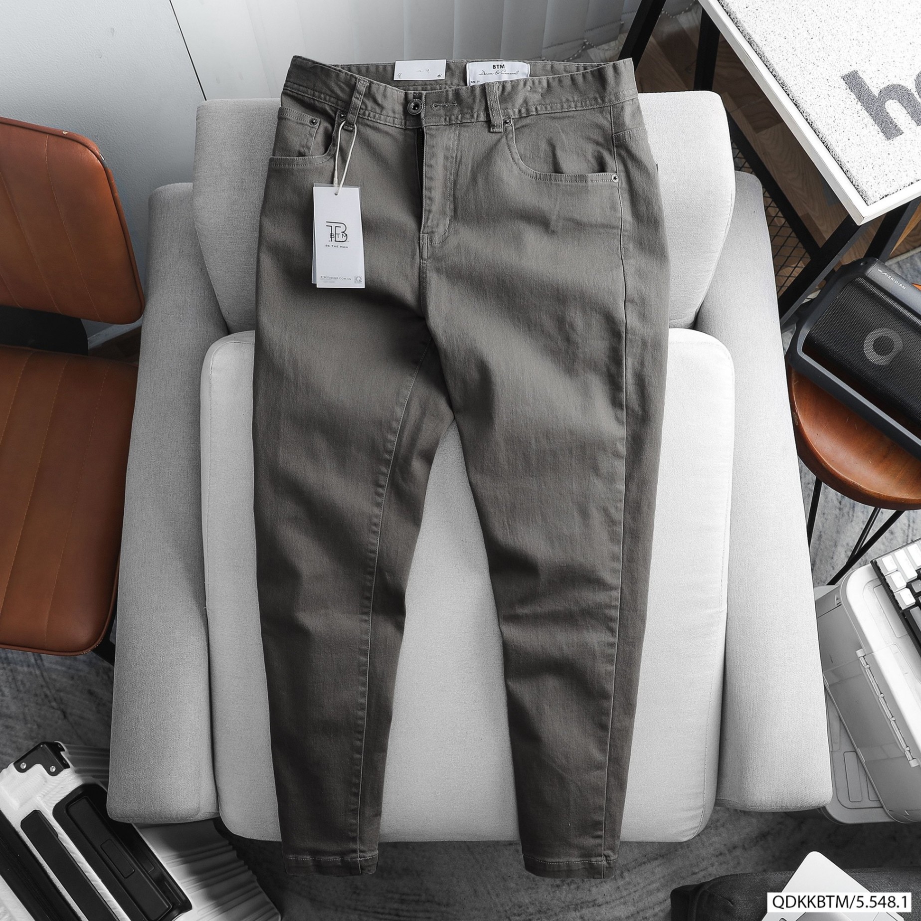 BTM five pocket khaki jeans