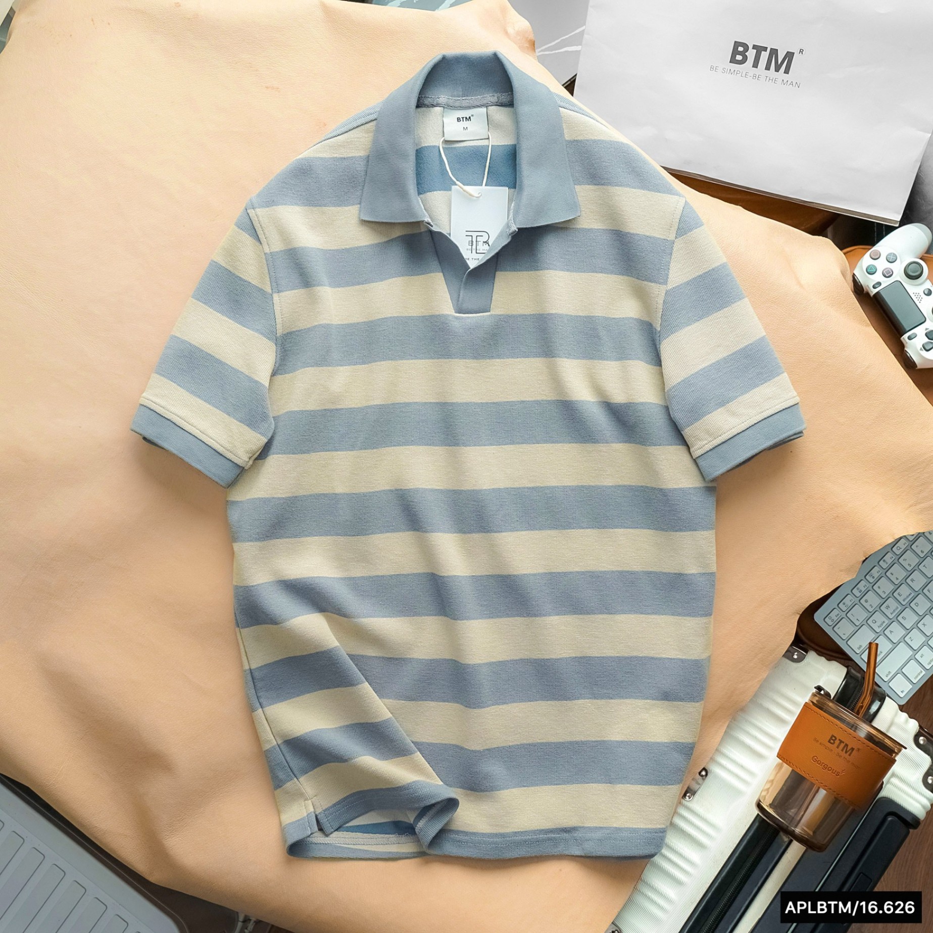 Áo thun BTM Checked V-neck polo shirt