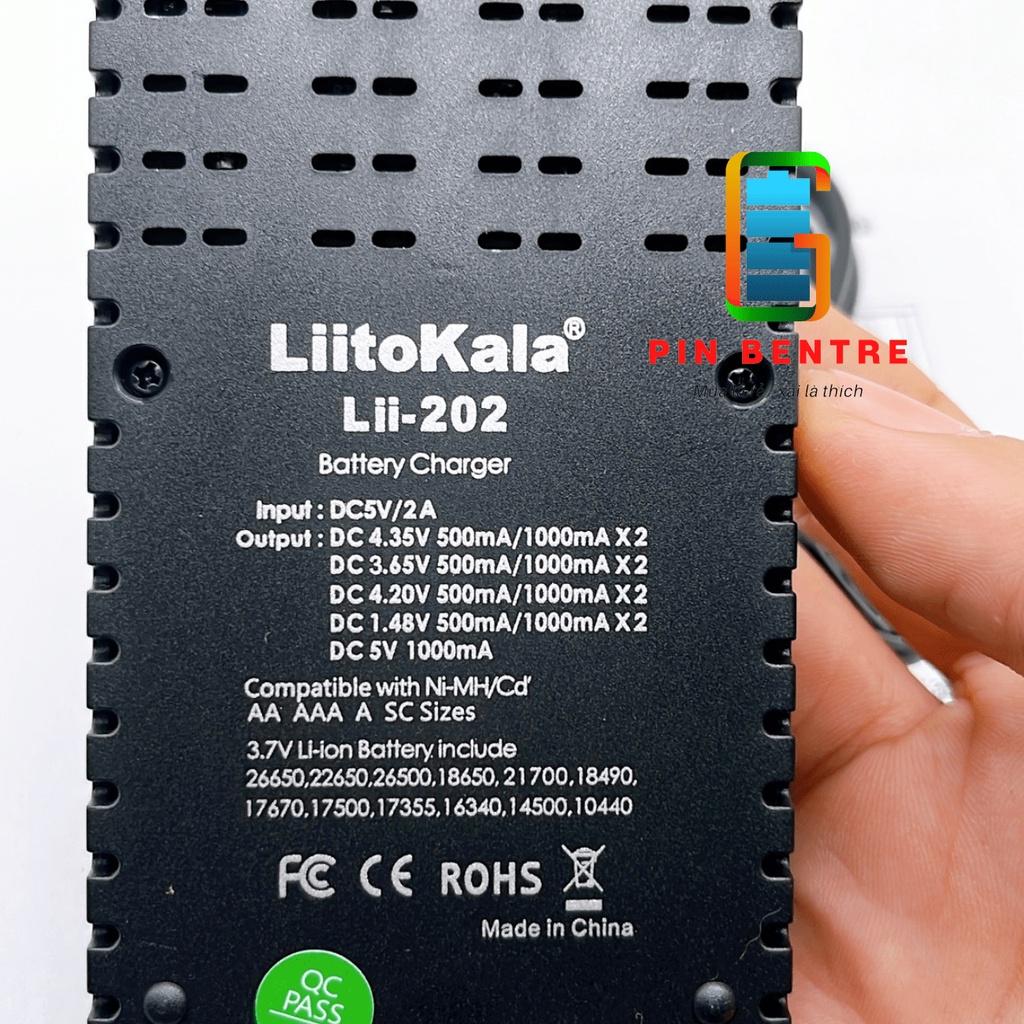 Bộ sạc đa năng LiitoKala lii-202 USB sạc Pin AAA,AA,Nimh 1.2V,Pin Li-ion 3.7V , Pin Li-fe 3.2V