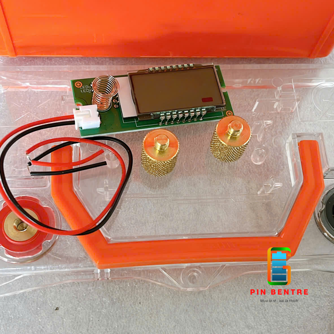 Vỏ bình chứa Pin 12V - 30Ah Pin Lithium kèm cọc Bình có Báo Vol ( Ko Có Pin ) [PBT247]