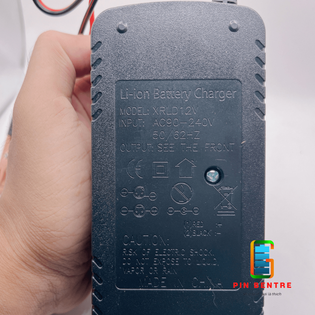 Sạc 4S 14.6V - 5A / 10A dành cho Pin LifePO4 đầu ra Kẹp Cá Sấu , Có quạt tản nhiệt